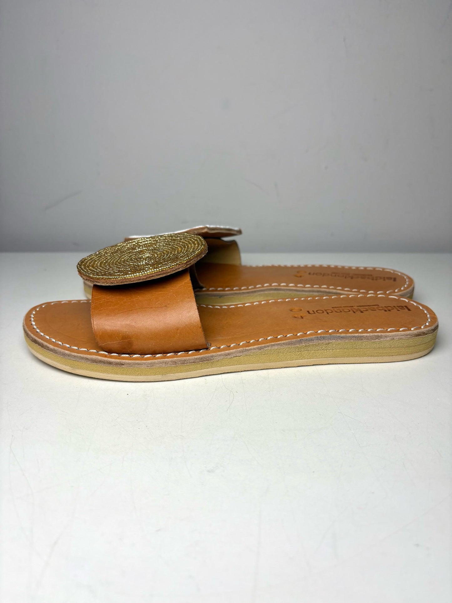 W Shoe Size 40 Laidback London Remi Tan, White, Gold Leather Pre-owned Sandals