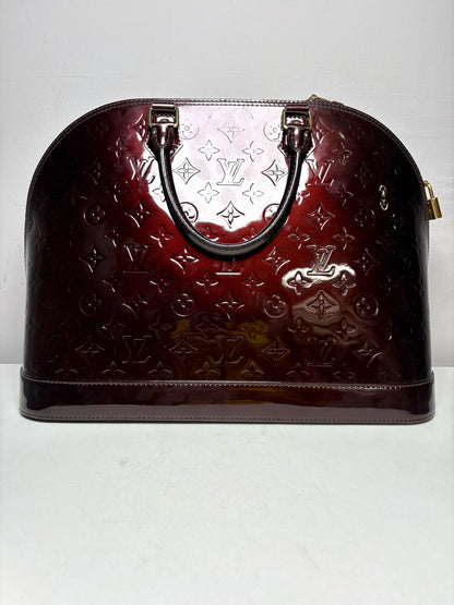 Women's Louis Vuitton Alma GM Rouge Monogram Vernis Leather 2011 Authentic Pre-Owned Bag