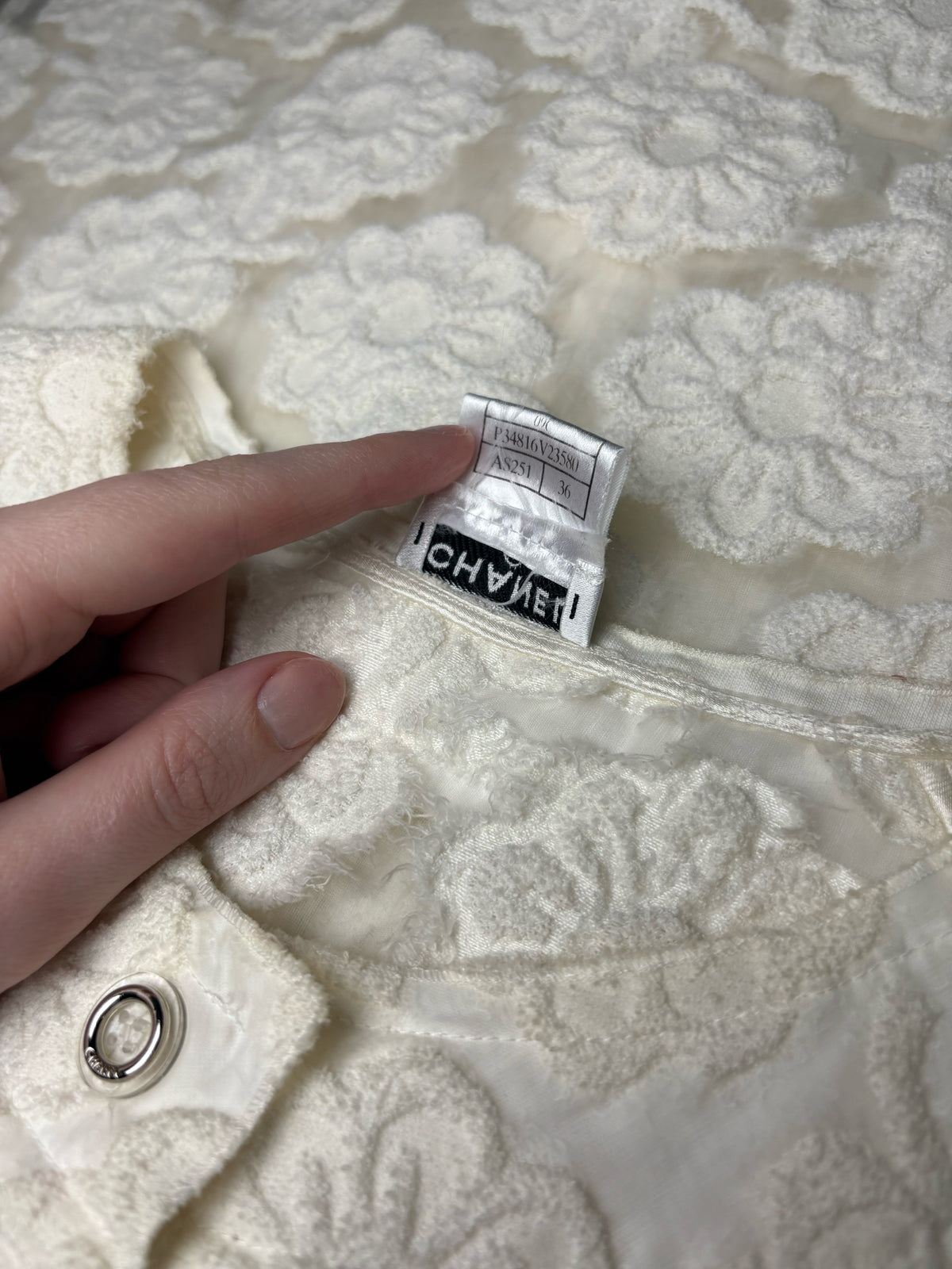 Women's Authentic Chanel 2009 Cruise Runway Ecru Flocked Camellia Semi-Sheer Pre-Owned Top