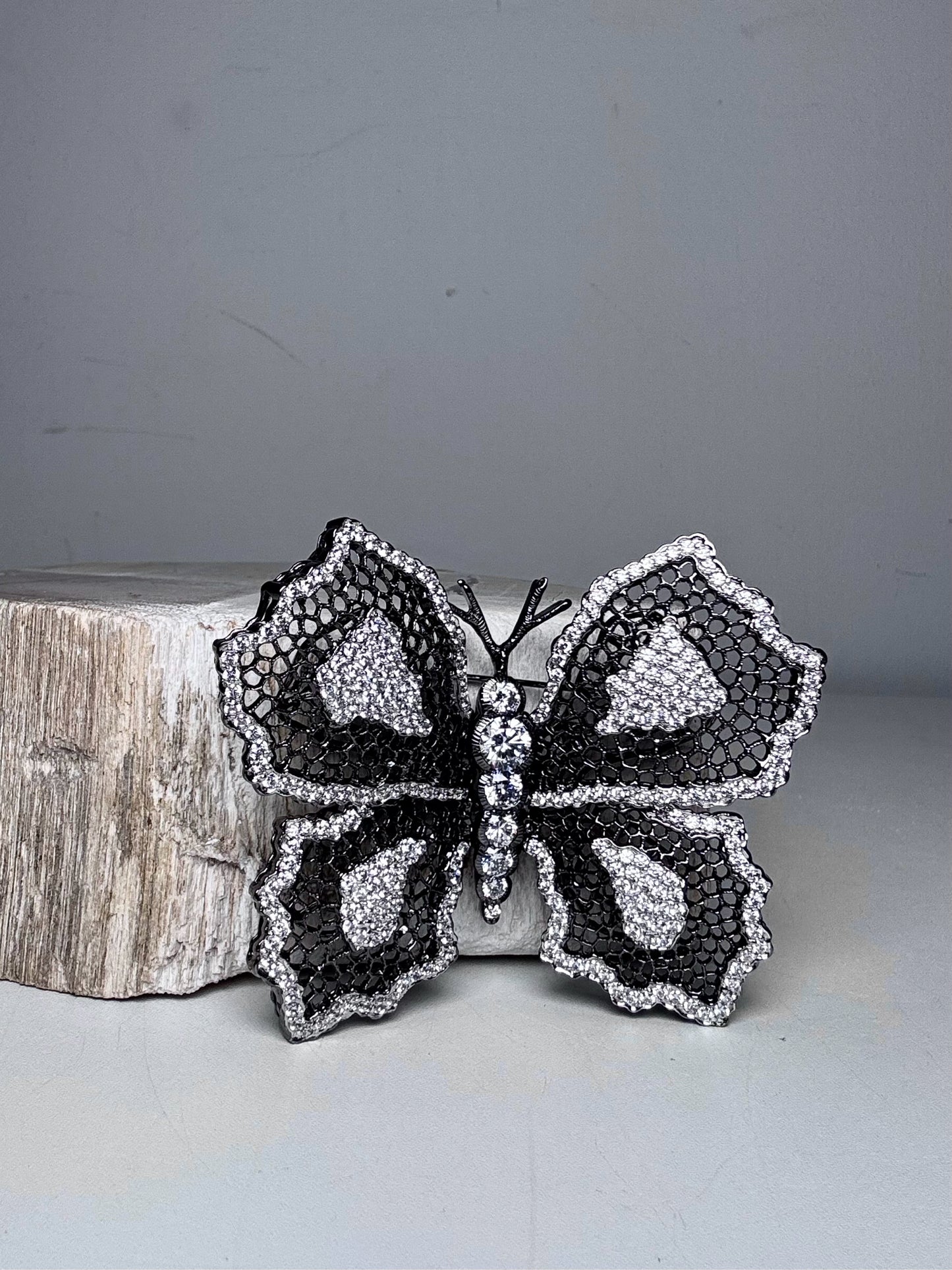 Black No Label Butterflly Stelring Crystals Pendant