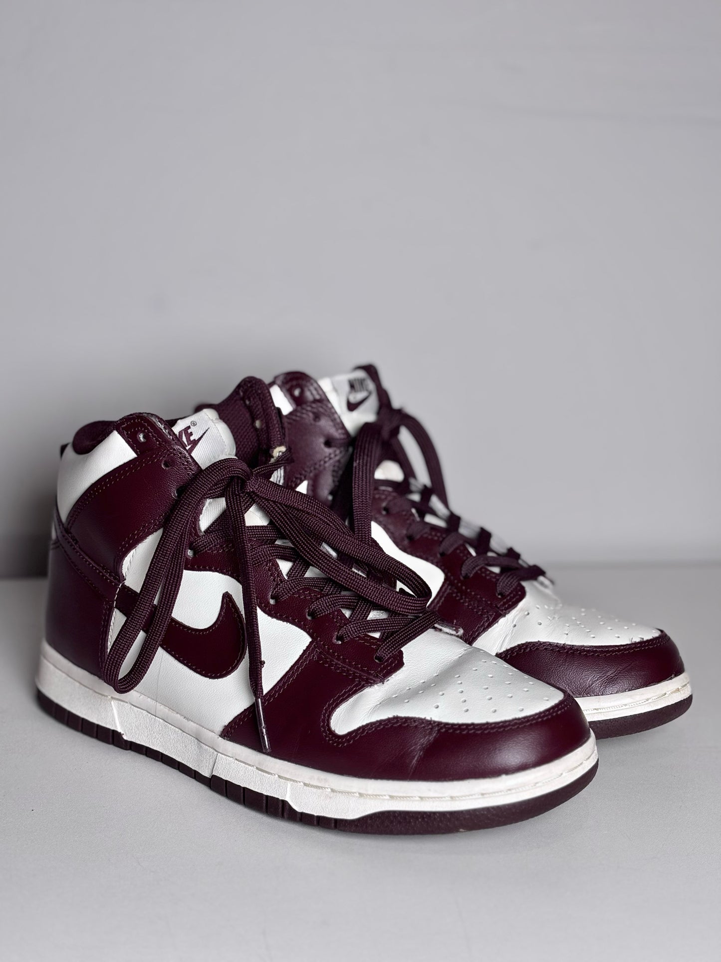 W Shoe Size 8.5 Nike Burgundy Crush High Top Pre-owned Sneakers