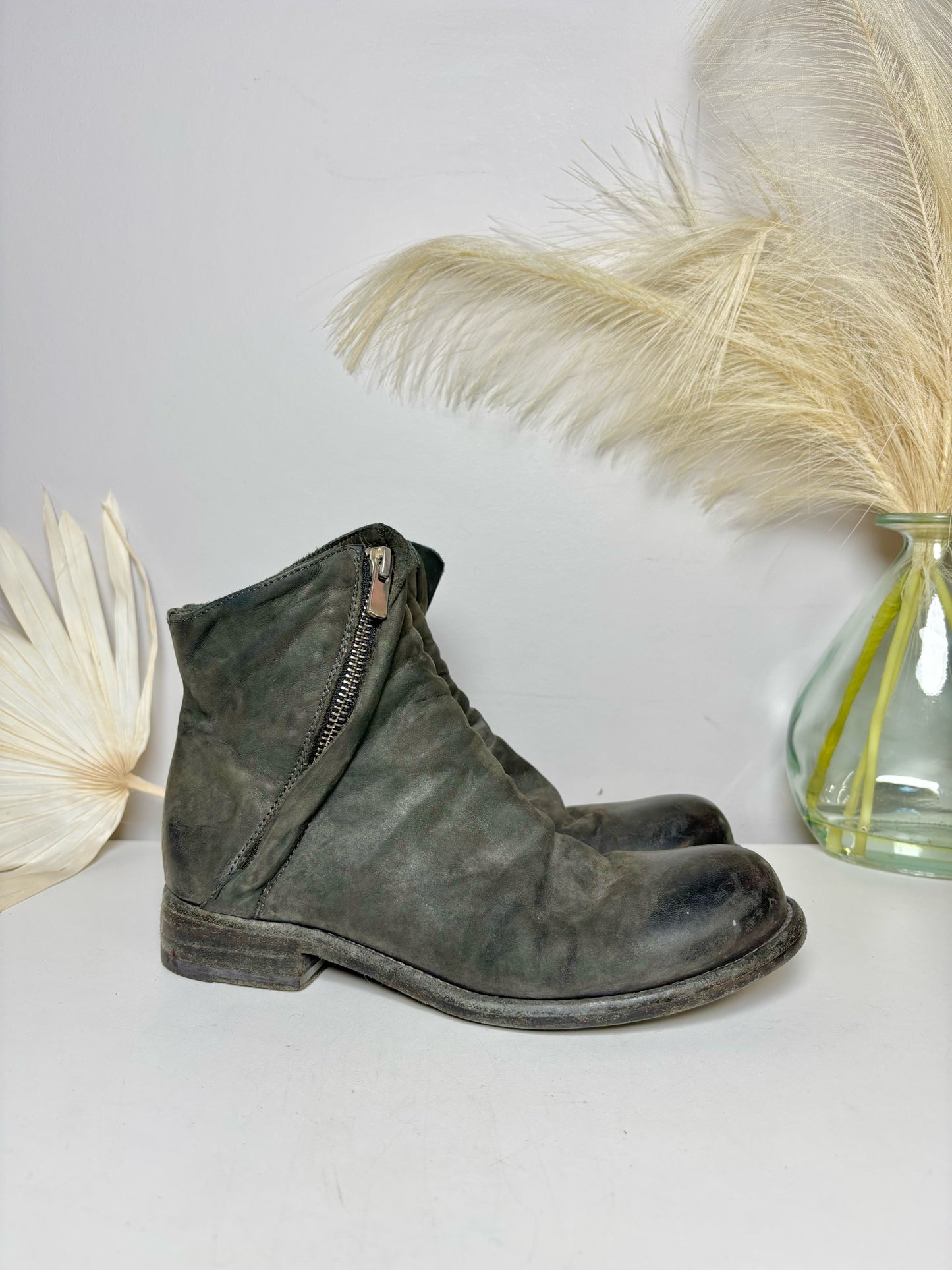 W Shoe Size 6 Officine Creative Charcoal Leather Distressed Ankle Boots