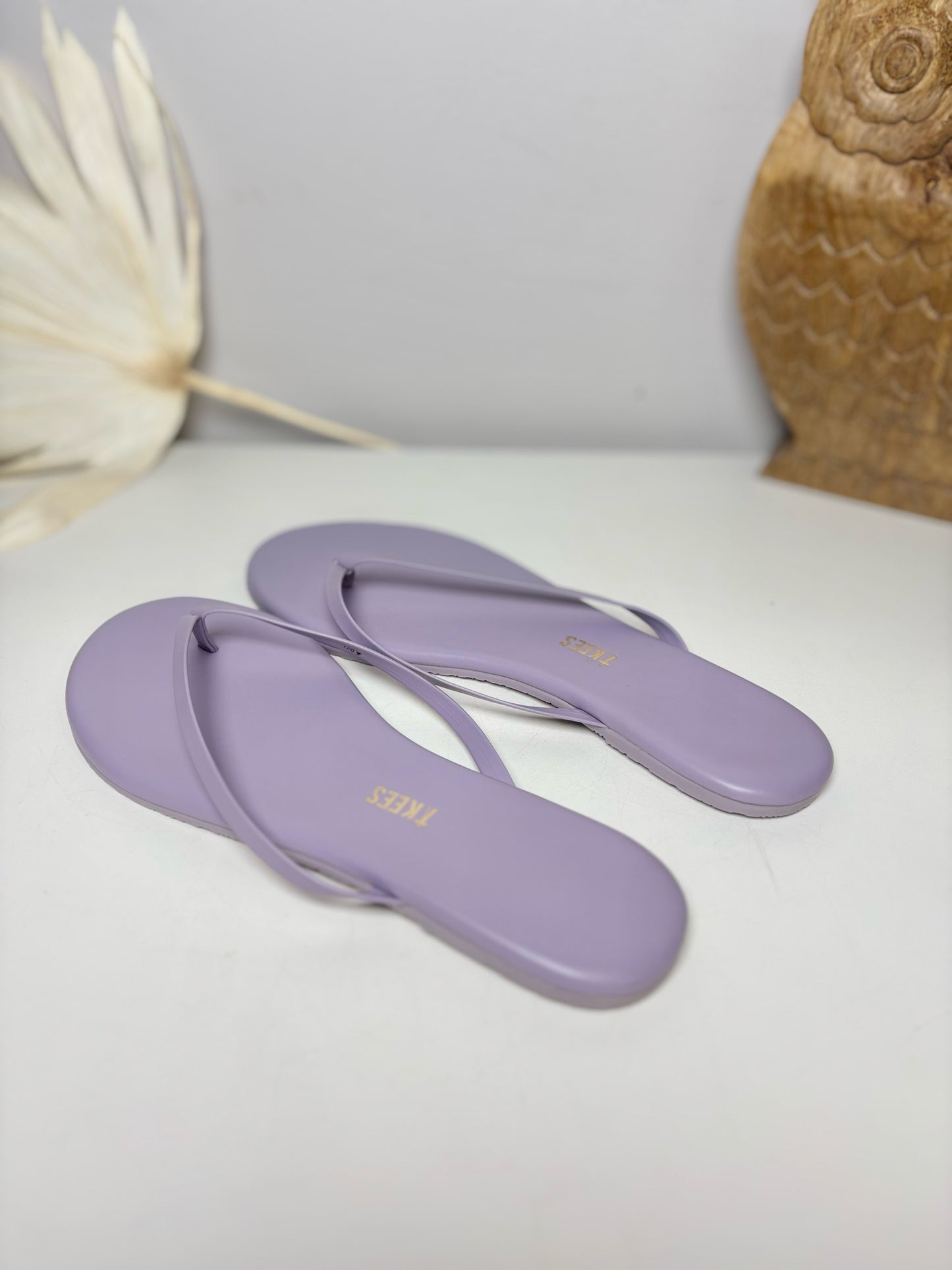 W Shoe Size 8 Tkees Lavender Leather Nappa Flip Flops