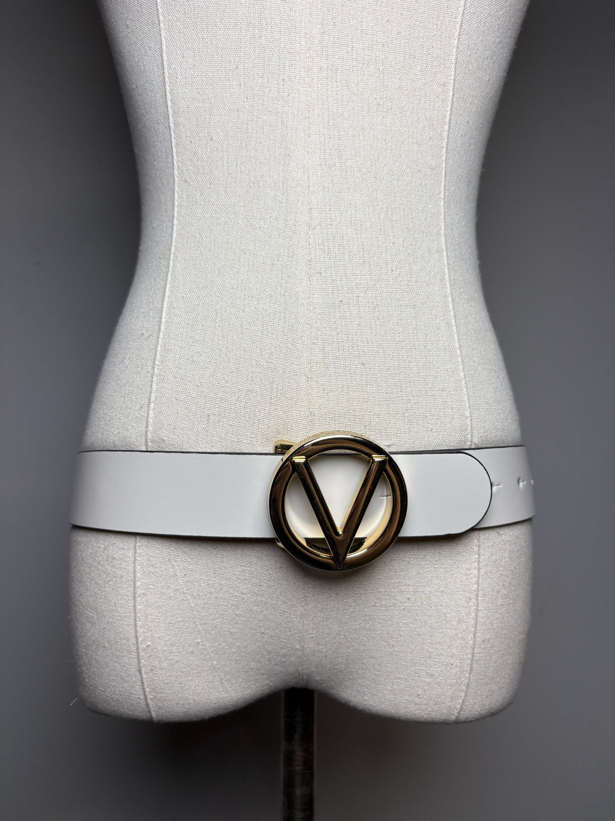 Women's Size S Mario Valentino V Giusy Beige Leather Gold-Tone Logo Pre-Owned Belt