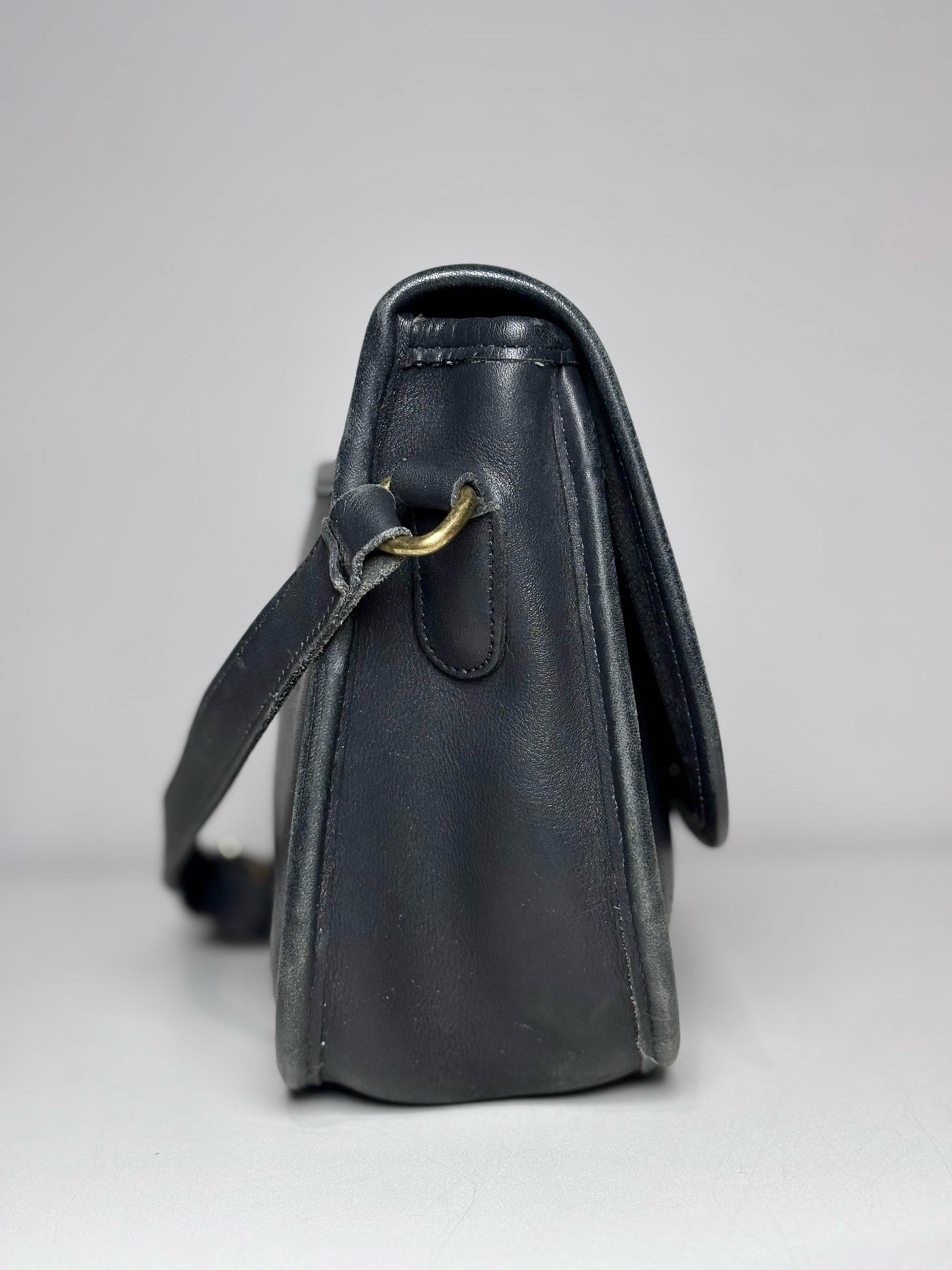 Coach Solid Vintage Leather Pre-owned Black Genuine Leather Small Purse