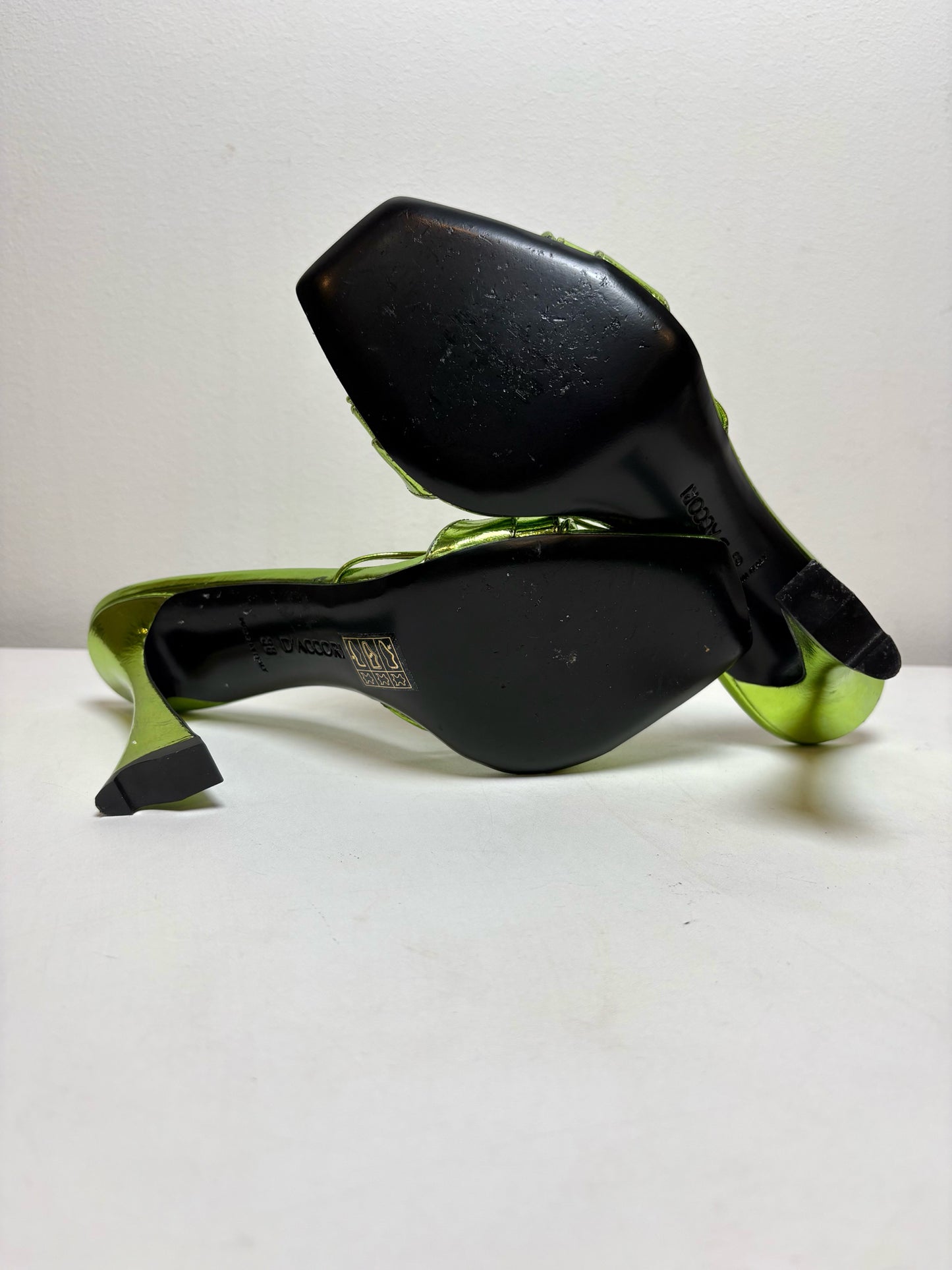 W Shoe Size 38 (7.5 - 8) D'Accori Bright Green "Lust Mules" Leather Calf Heels