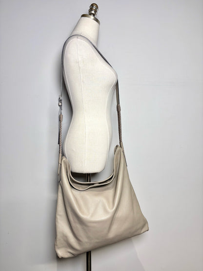 Gucci Taupe Leather Pebble Leather Men's Messenger Pre-owned Bag