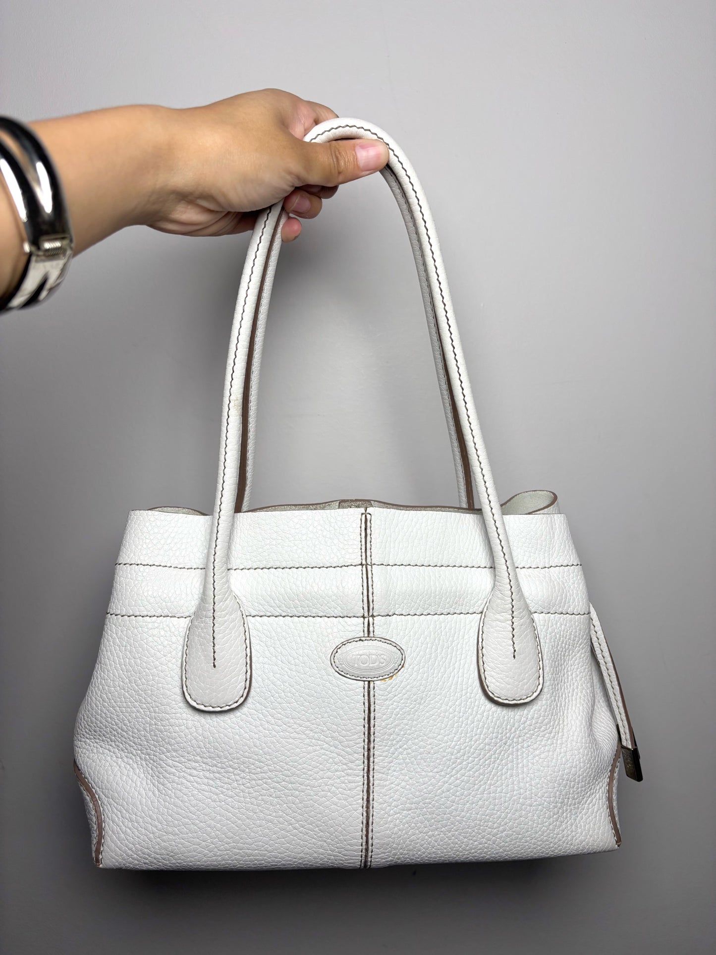 Tod's Solid Leather White Cowhide Pebble Grain Double Handle Purse