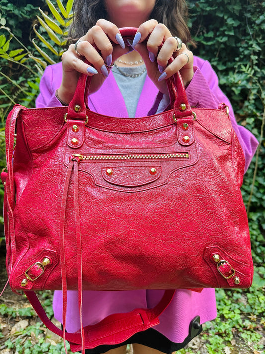 Leather Balenciaga Solid Lambskin Pre-owned Red Cowhide Medium Purse