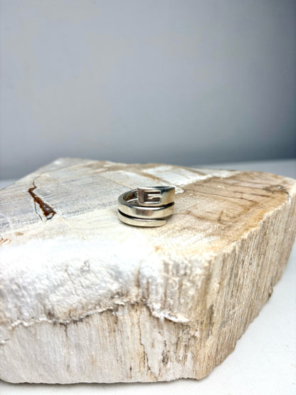 Gucci Size 6 Sterling Silver Spiral G Engraved Pre-Owned Triple-Wrap Ring