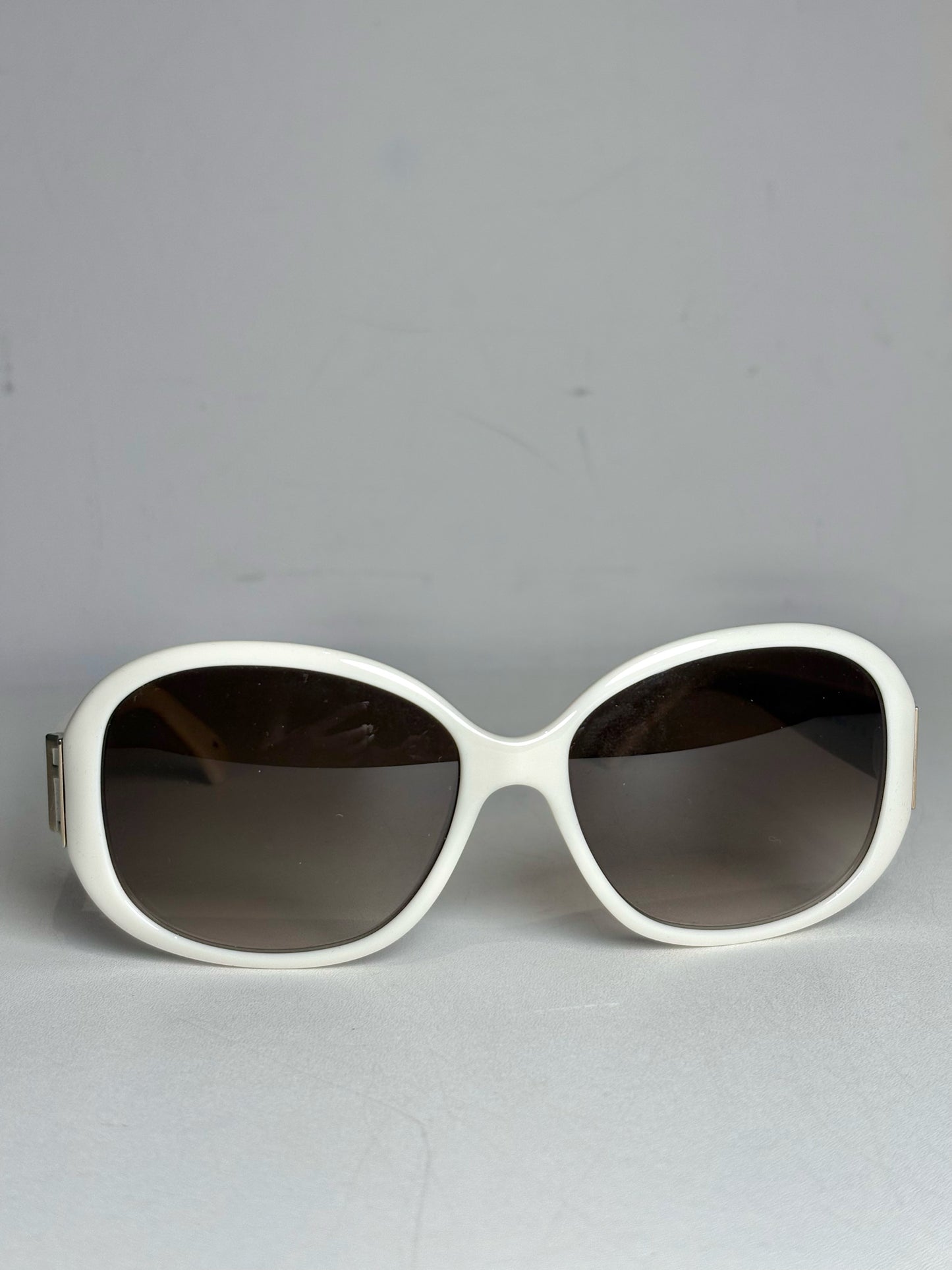 Fendi FS5236 Oversized Women's Pre-owned Cream Acetate Sunglasses