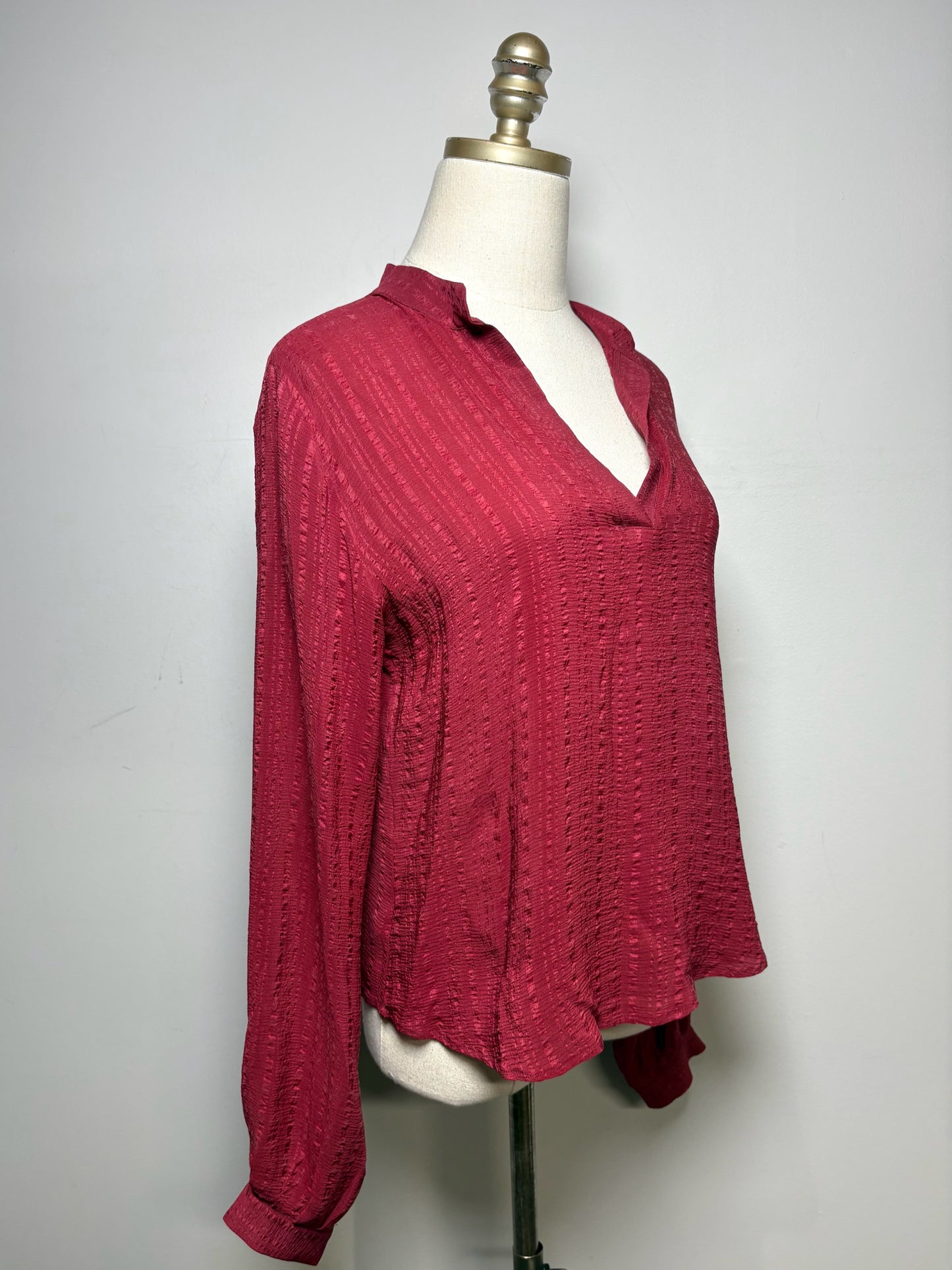 Women's Size 38 (US 2–4) Zeus + Dione Burgundy Textured Pure Silk Pre-Owned Top