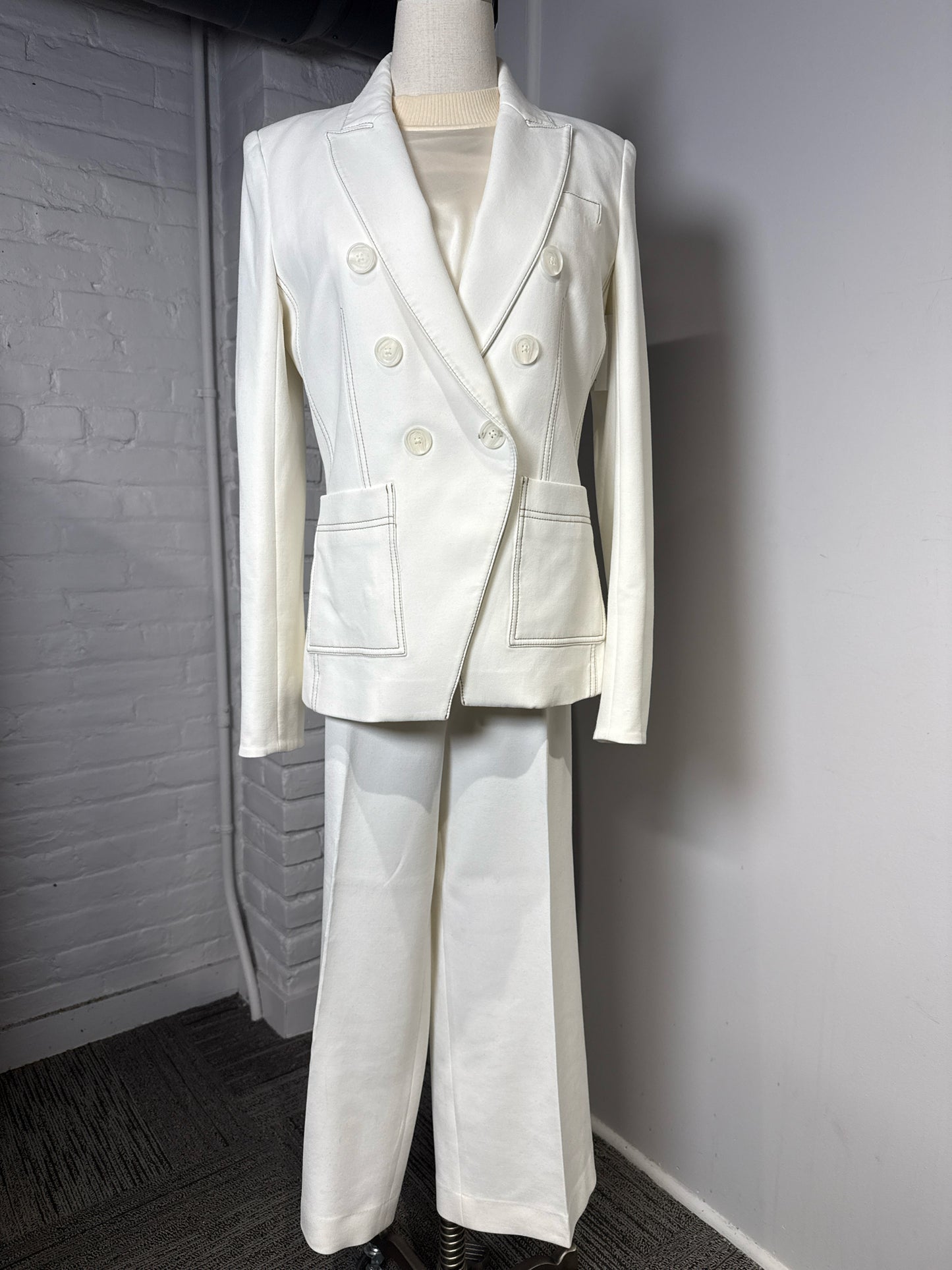 Women Size 8 Veronica Beard Cream Dickey Blazer + Wide Leg Pants