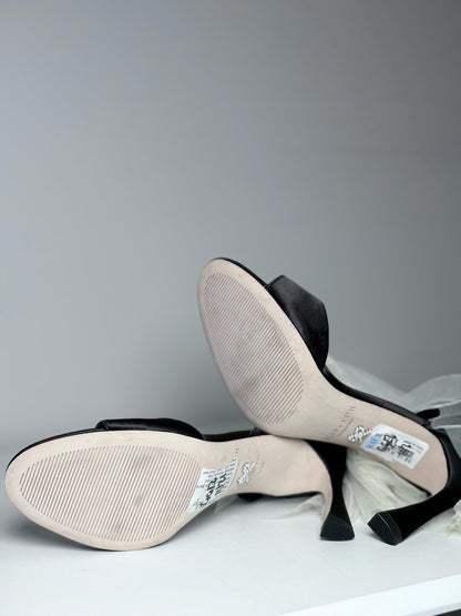 W Shoe Size 8.5 Antonio Melani x Born-Fifth Black Leather Suede Bow Back Heels