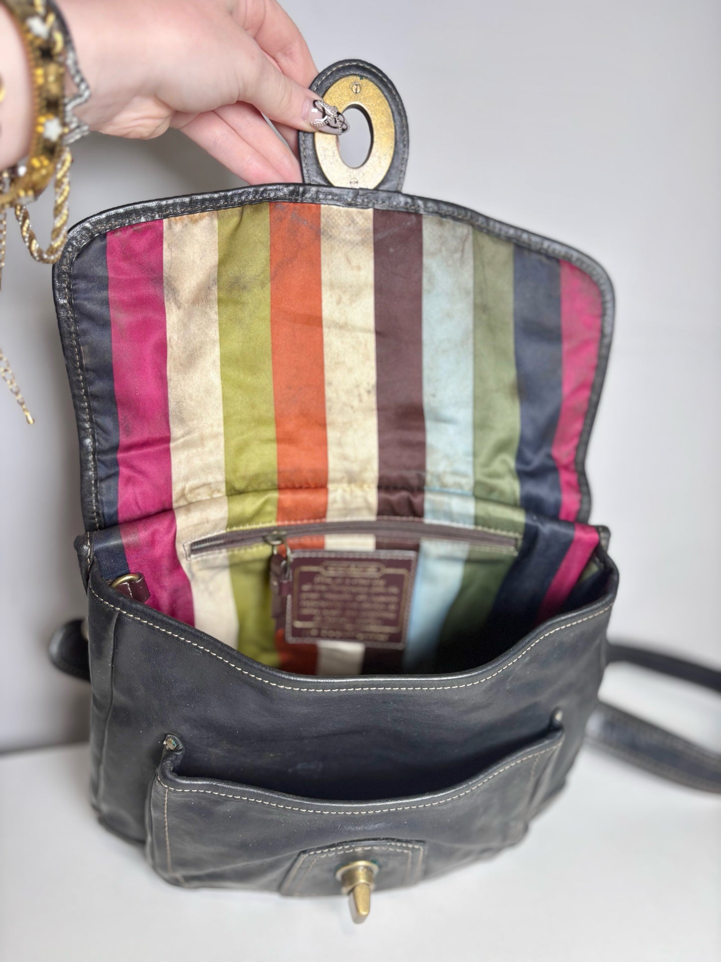 Women's Coach Solid Vintage Leather Pre-owned Black Medium Purse