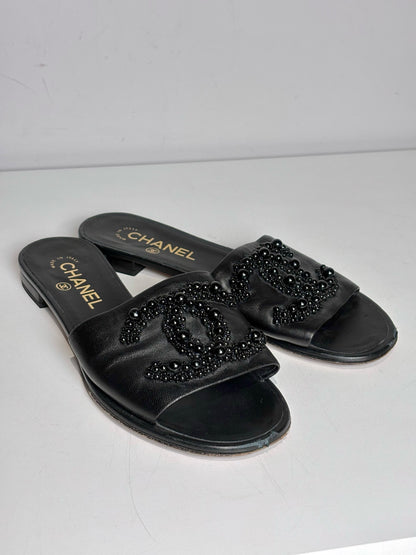 W Shoe Size 37.5 (7.5) Chanel Black Leather Women's Pre-owned Sandals