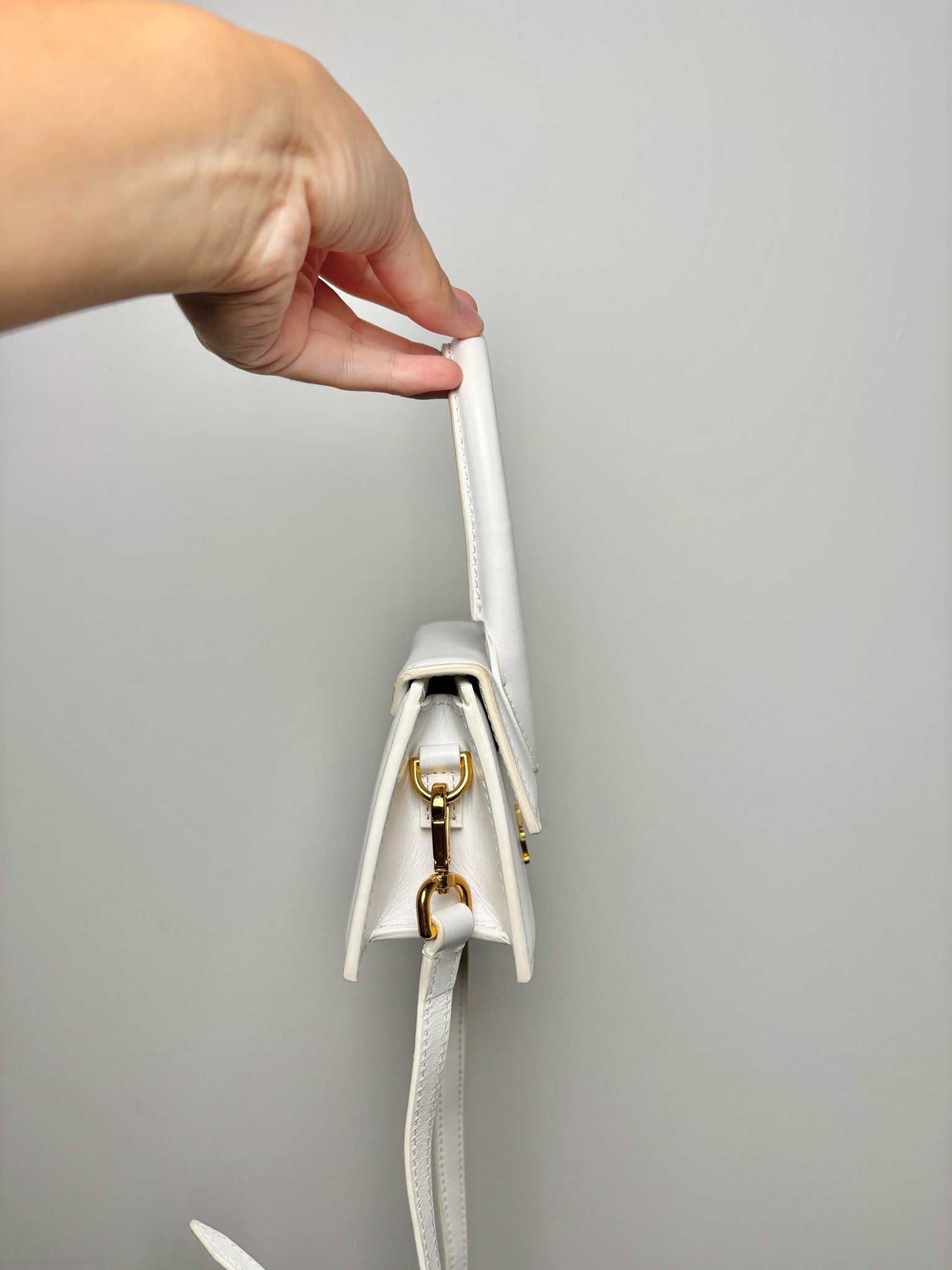 Jacquemus Leather Pre-owned White Le Chiquito Moyen Purse – VIDA Jacquemus Leather Pre-owned White Le Chiquito Moyen Purse – VIDA