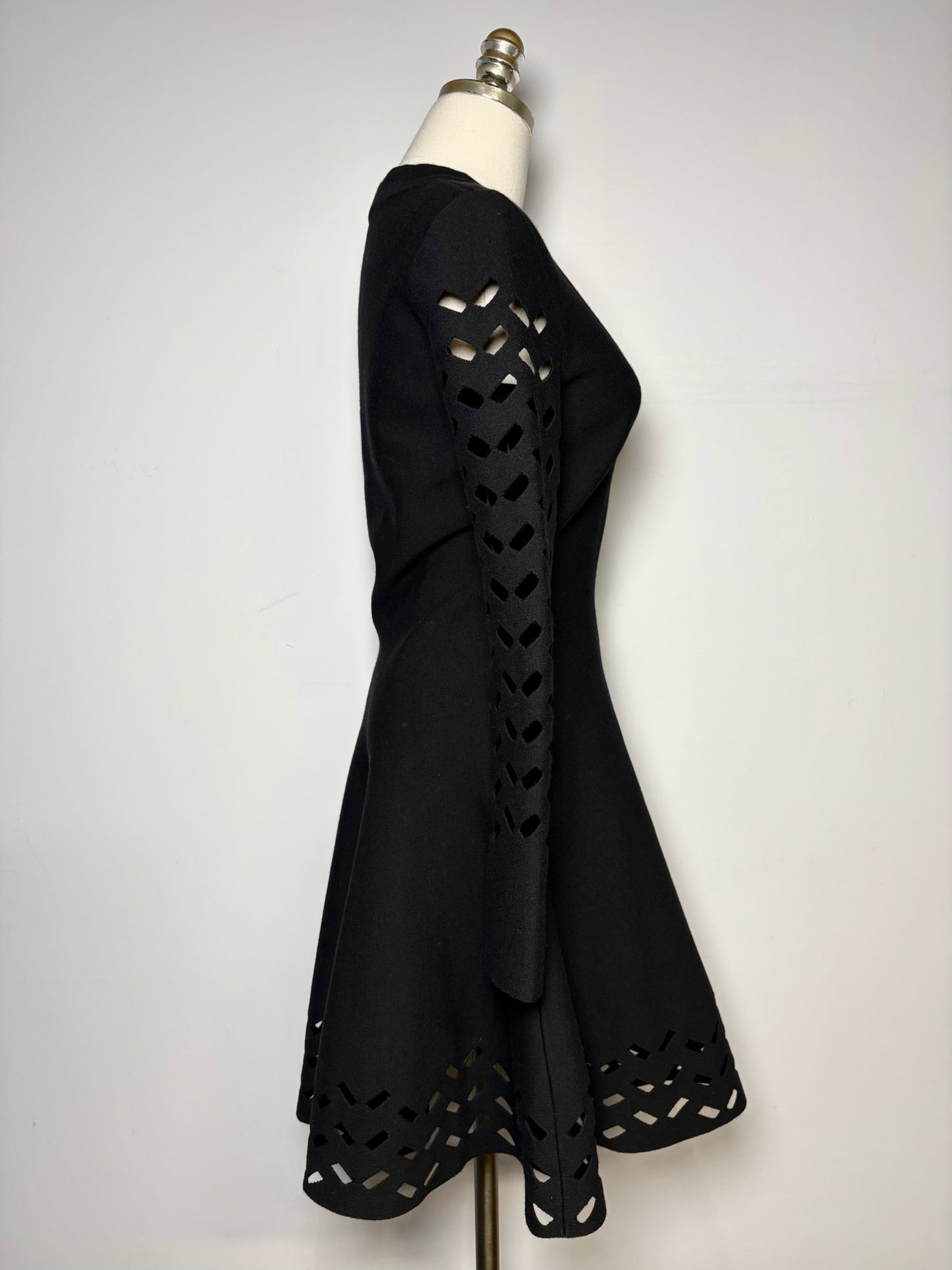 Women Size 42 ( 6 US) Alaia Black Solid Wool Blend NWT Dress