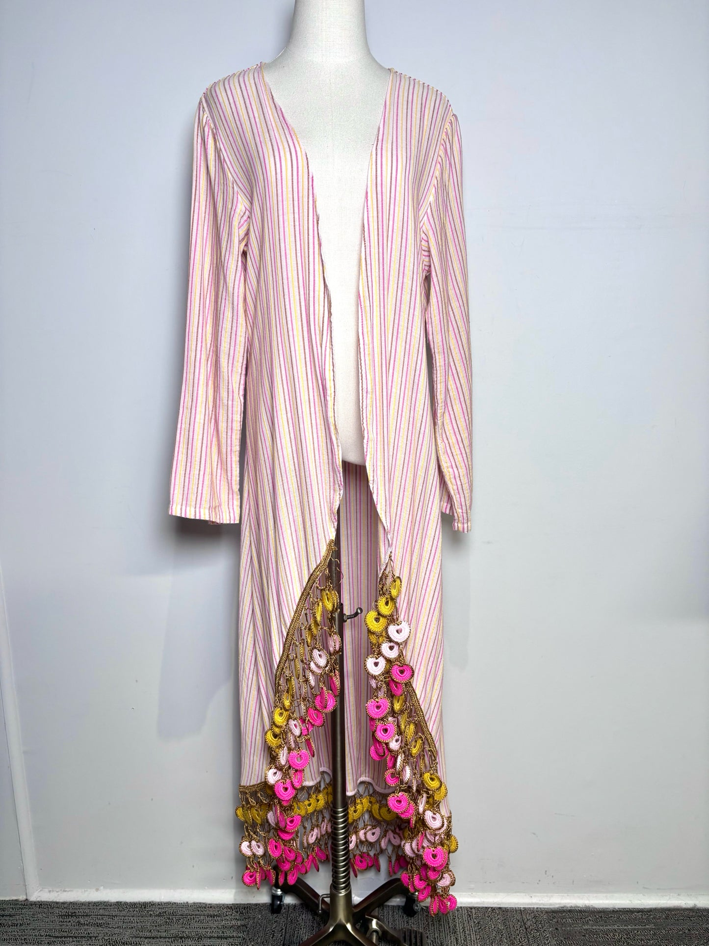 Women Size 1 (2 - 4 US) My Beachy Side Pink Embroidered, Crochet 3D Cover Up