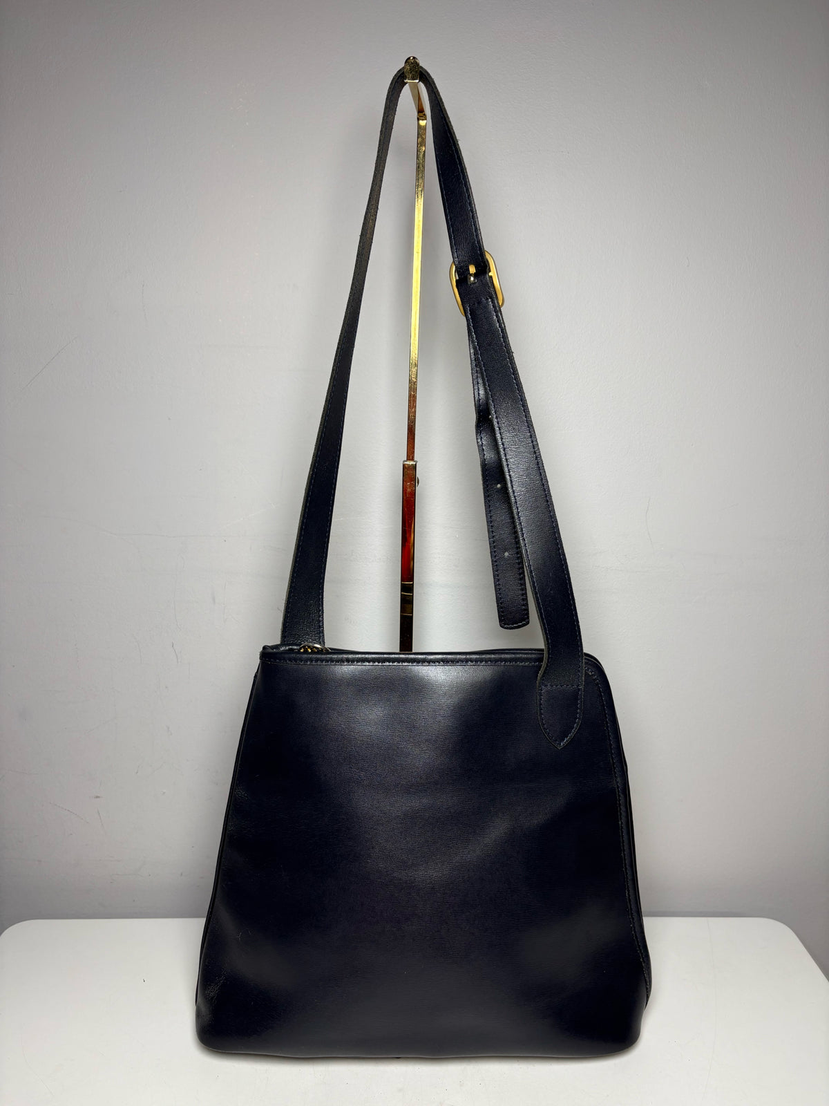 Women's Longchamp Roseau Navy Vintage Leather Pre-ownedl Medium Purse