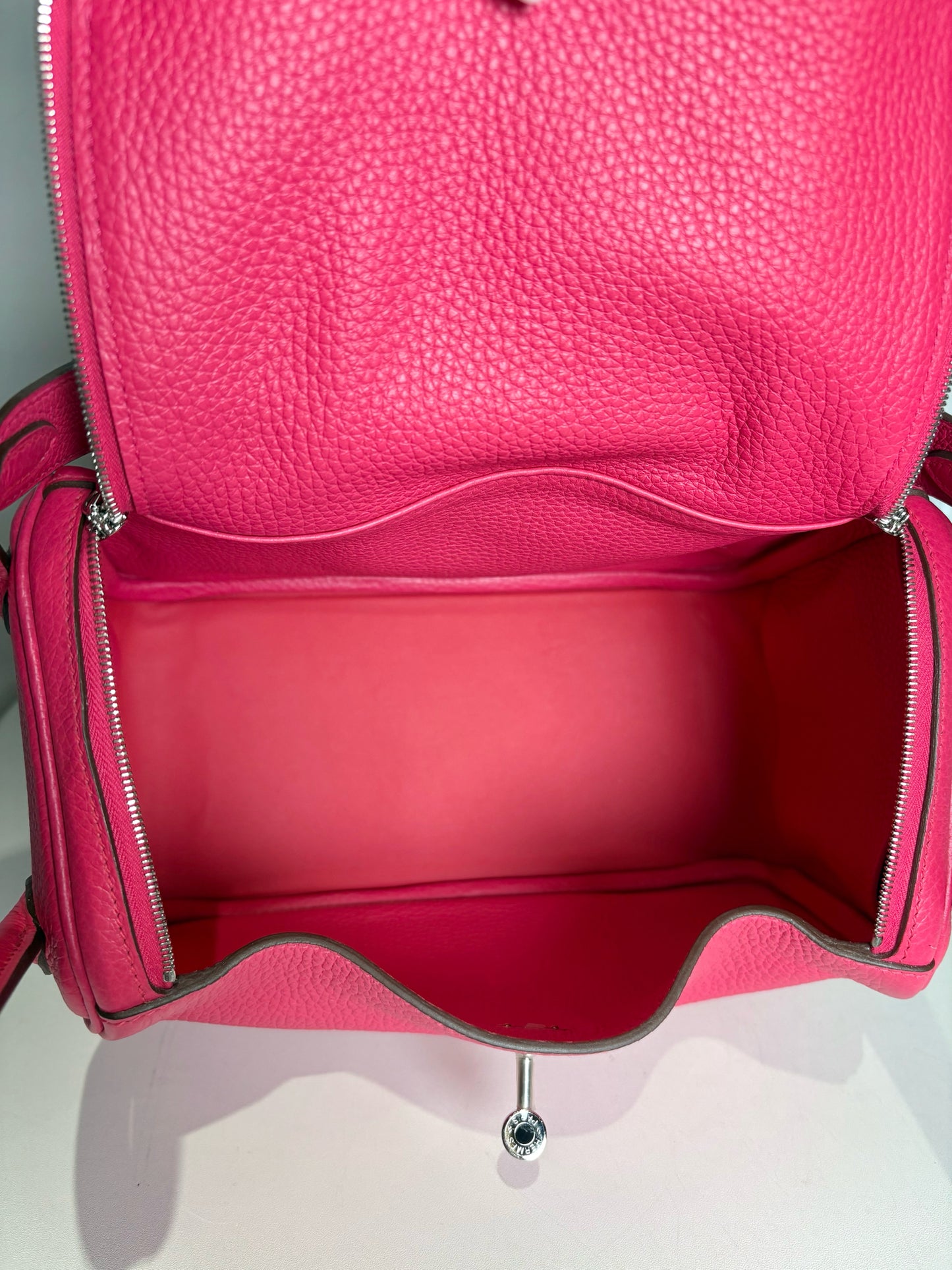 Women's Hermes Clemence Lindy 26 Pink Pre-owned Pink Pebble Grain Leather Purse