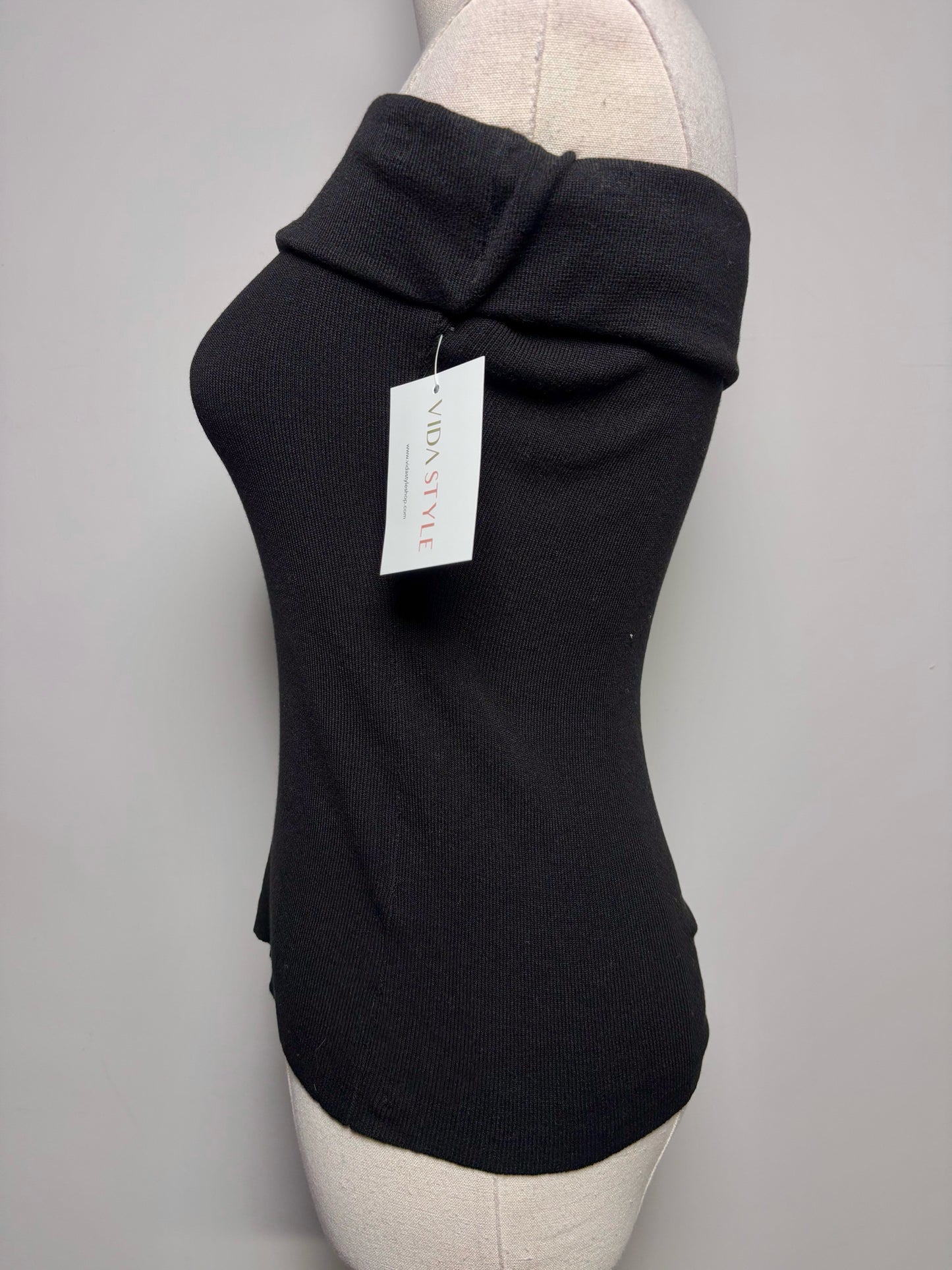 Women Size S St. Agni Black Strapless Knit Top