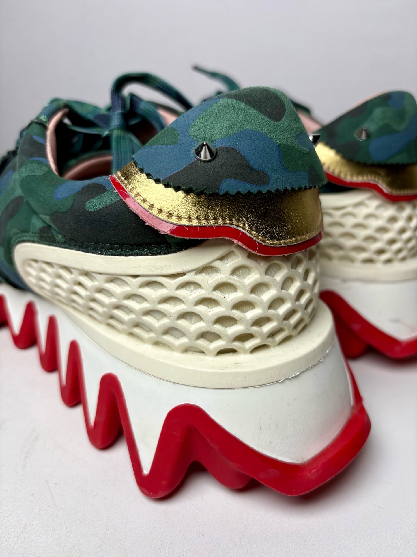 Men Size 44 Christian Louboutin Loubishark Green Camouflage Pre-Owned Authentic Sneakers