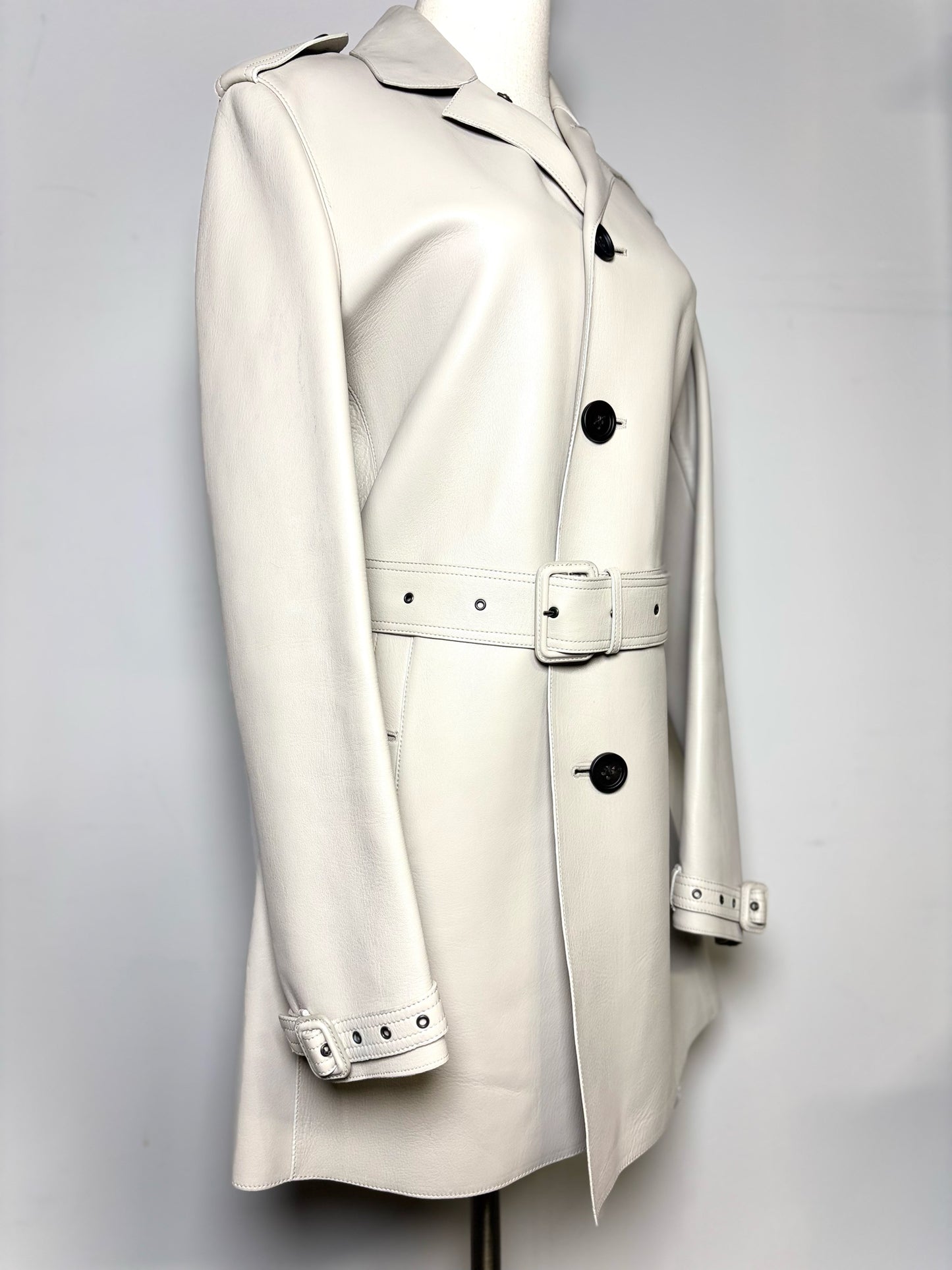 Women Size 46 (10, US) Burberry Prorsum Beige Solid Lambskin Coat
