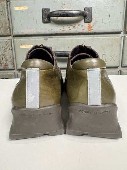 W Shoe Size 7.5 Donald Pliner Olive Green Leather Zip Slip-ons