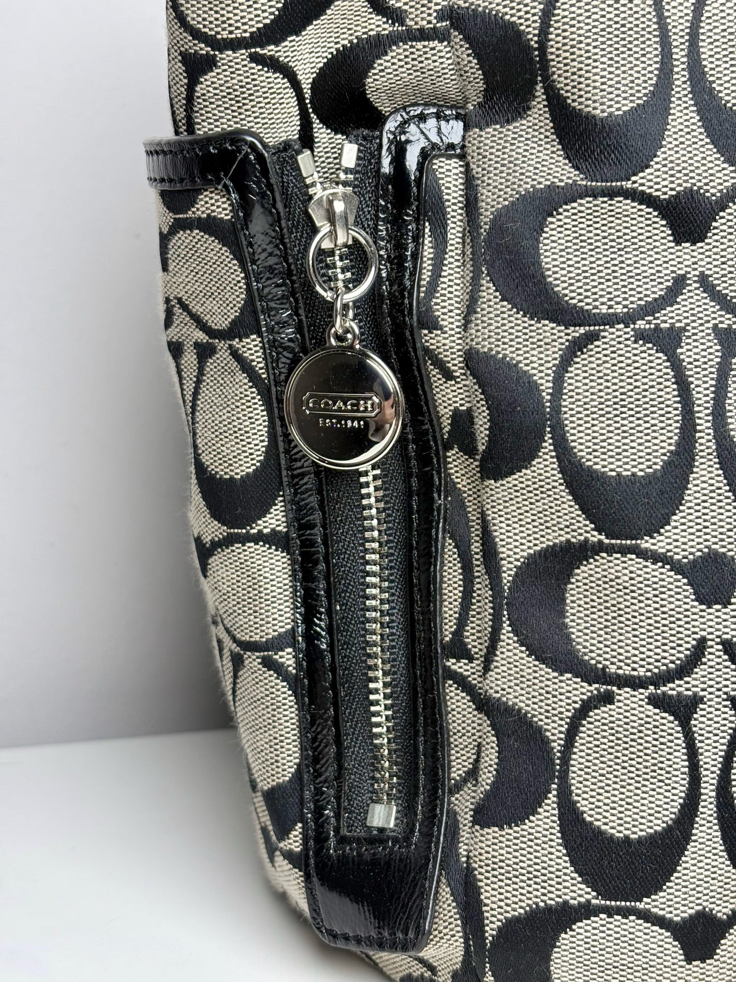 Coach Gallery Signature Monogram F19249 Canvas, Leather Pre-owned Purse