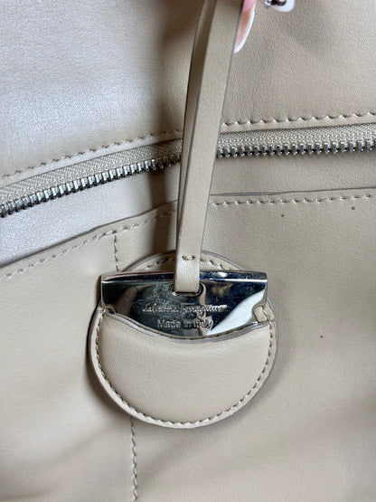 Women's Salvatore Ferragamo Solid Leather Pre-owned Beige Print Large Purse