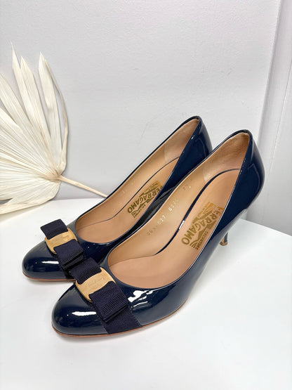 W Shoe Size 7.5 Salvatore Ferragamo Carla Blue Patent Leather Heels