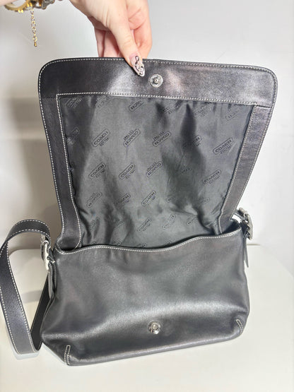 Women's Coach #9570 Hampton Legacy Black Flap Leather Pre-owned