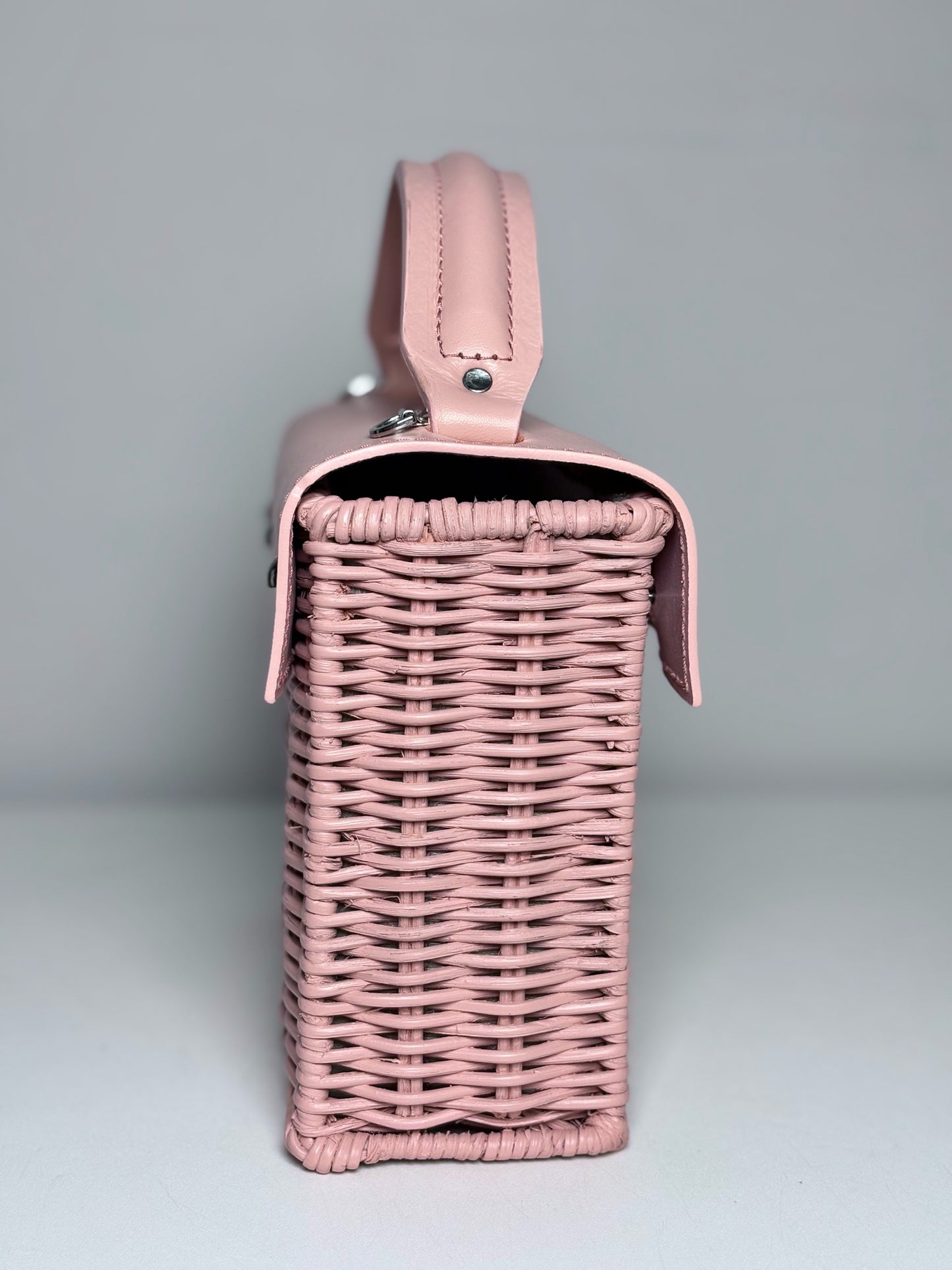 Wicker & Leather Wicker Wings Pre-owned Pink Small Purse