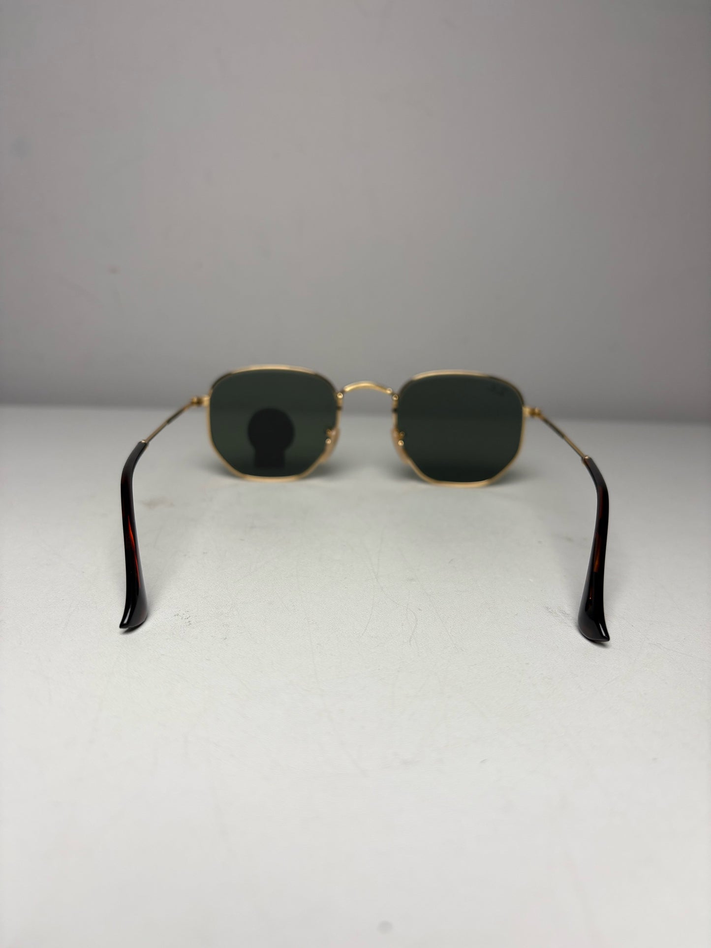 Ray-Ban RB3548N Hexagonal Flat Lens Arista Gold Polarized NWT Pre-Owned Sunglasses