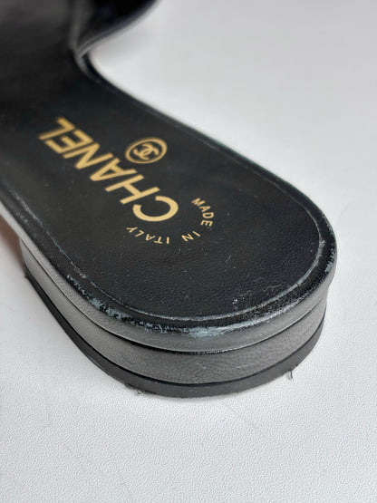 W Shoe Size 37.5 (7.5) Chanel Black Leather Women's Pre-owned Sandals