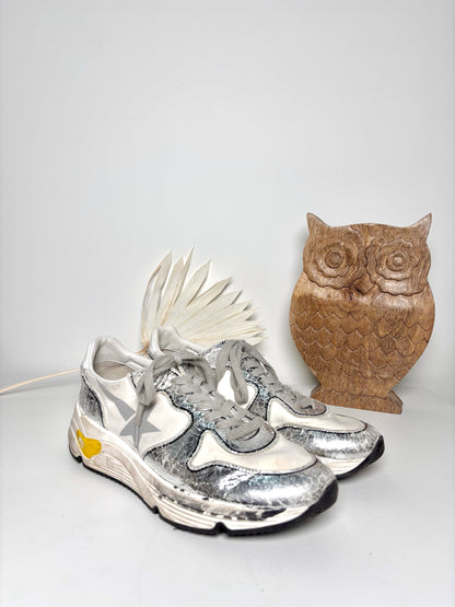 W Shoe Size 38 (7.5) Golden Goose White, Metallic Silver Star Running Shoes