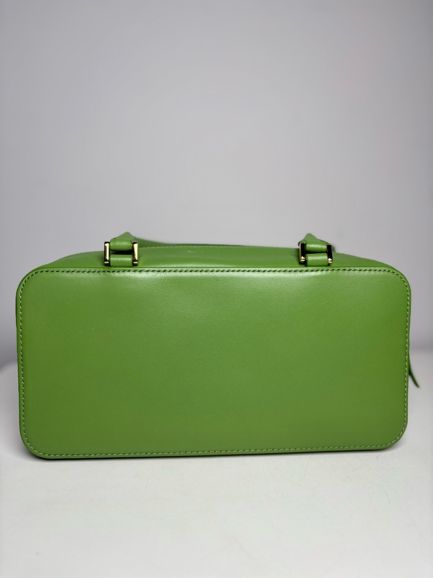 Veronica Beard Boxy Shoulder Leather Pre-owned, NWOT Lemongrass Green Bag