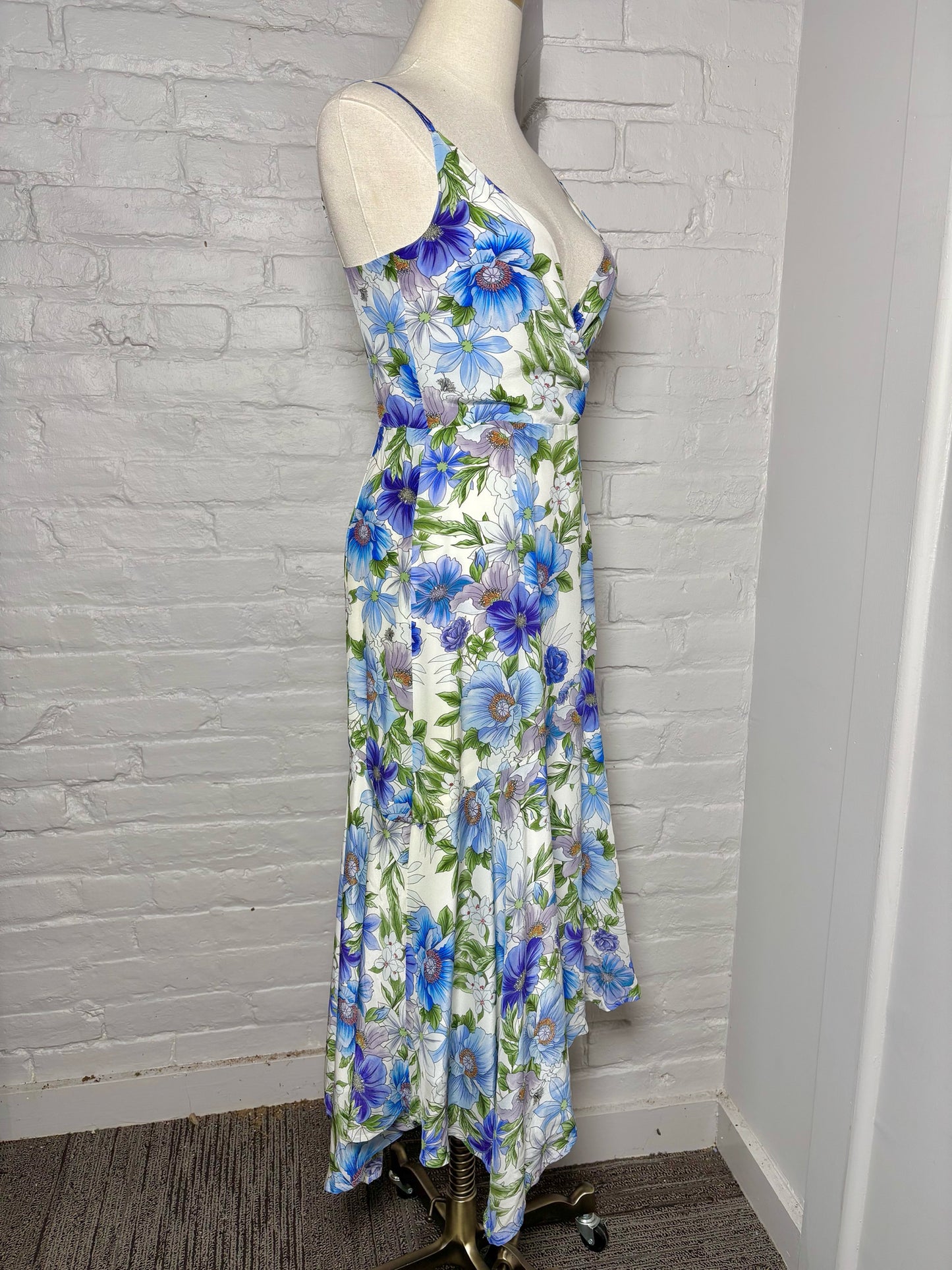Women Size XS Yumi Kim Blue Floral NWT Dress