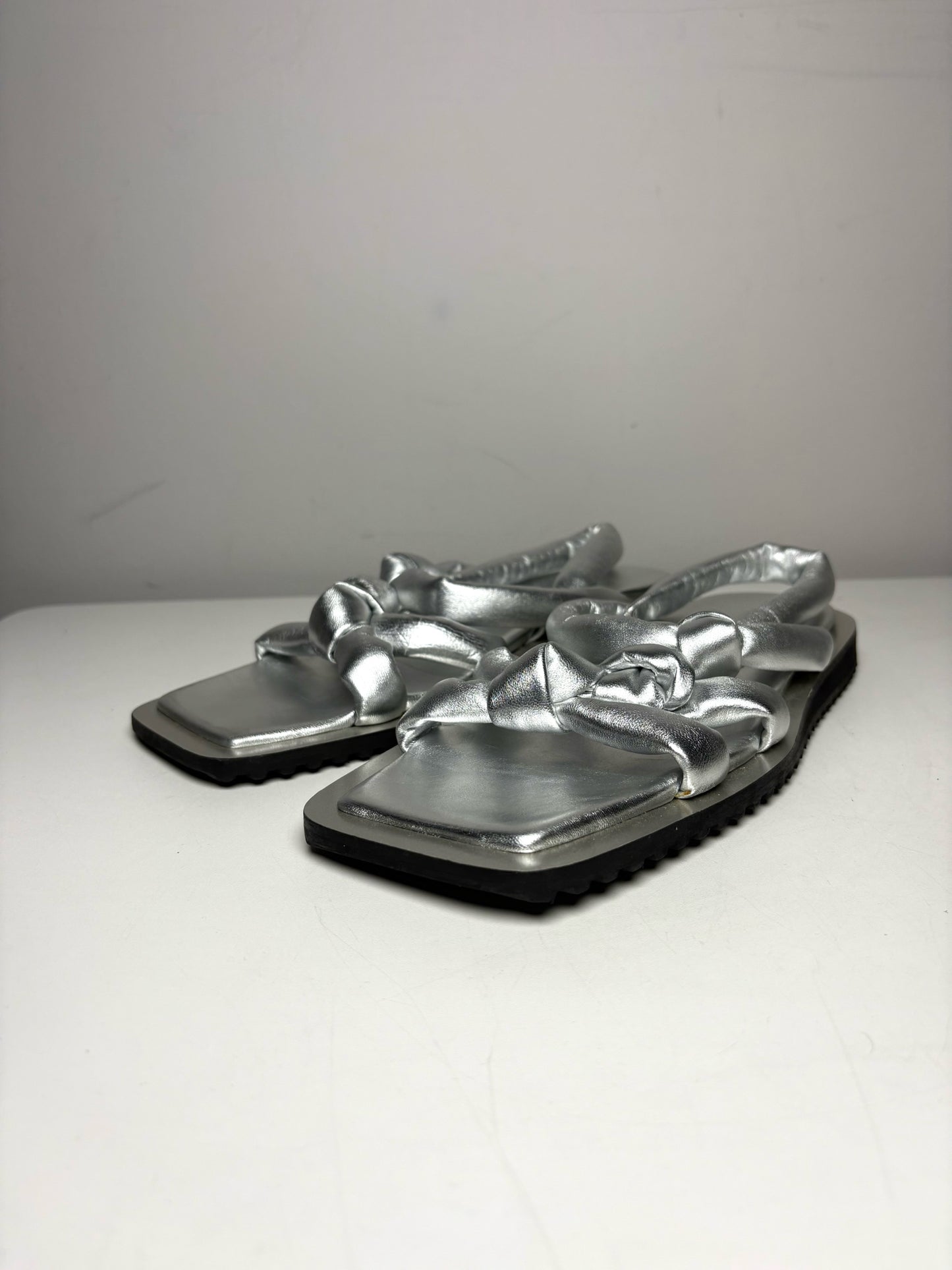 W Size 37.5/38 (Estimated) Tibi Byron Metallic Silver Lambskin Pre-owned Flats
