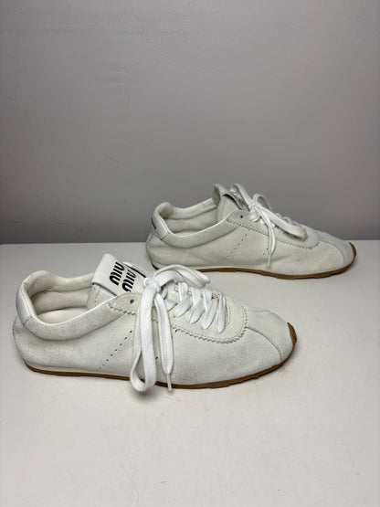 Women's Size 39 (US 9) Miu Miu Plume White Suede Pre-Owned Sneakers