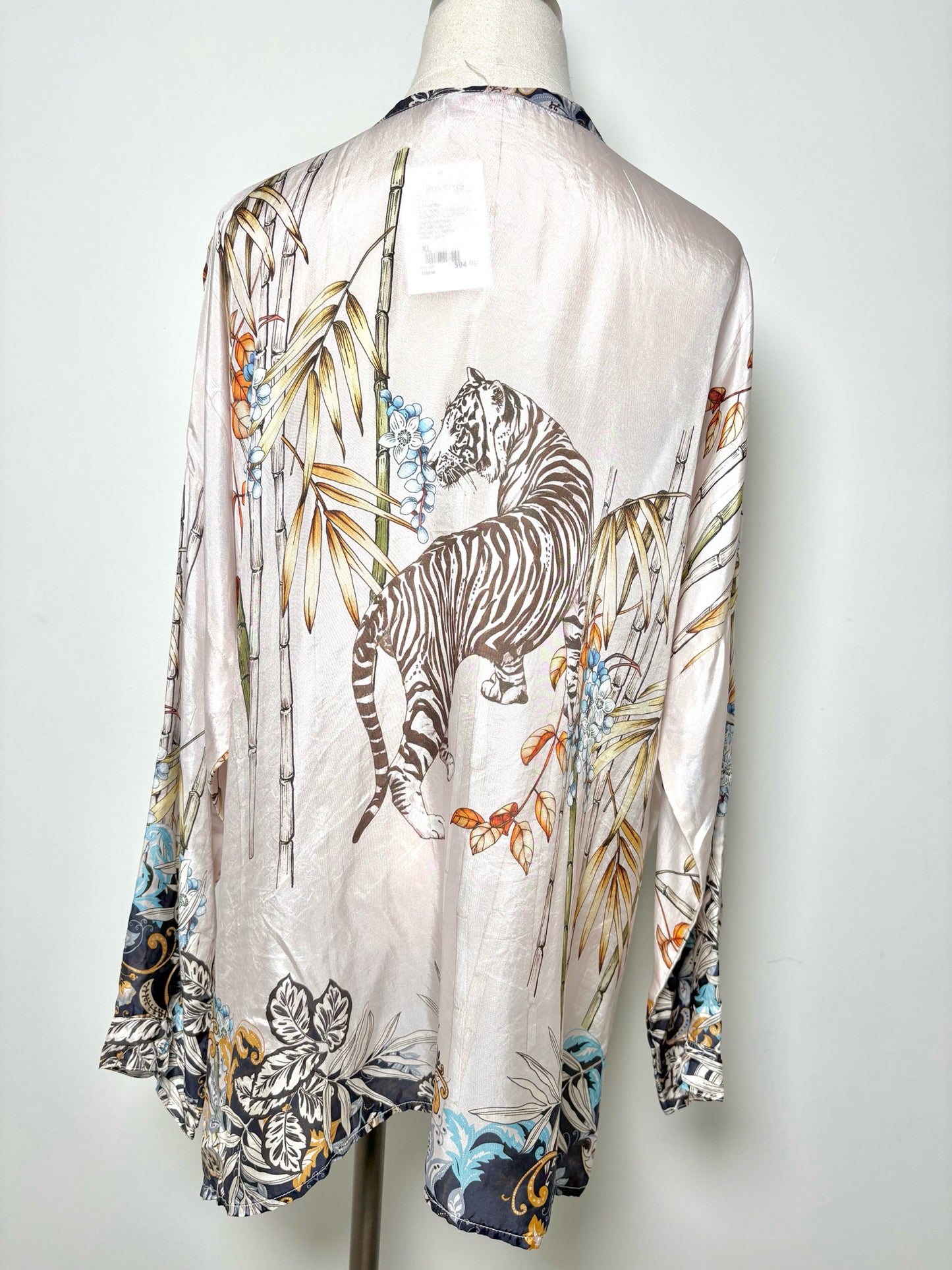 Women Size XL Johnny Was Gray, navy, brown Jungle Silk Blouse