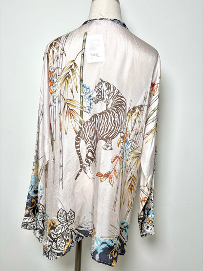 Women Size XL Johnny Was Gray, navy, brown Jungle Silk Blouse