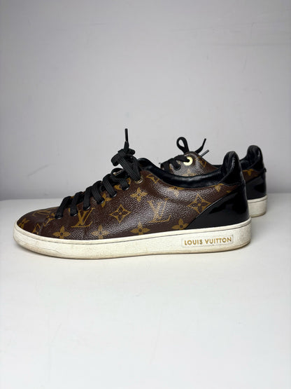 W Shoe Size 39 (8.5 - 9 US) Louis Vuitton Brown, Black Coated Canvas Sneakers