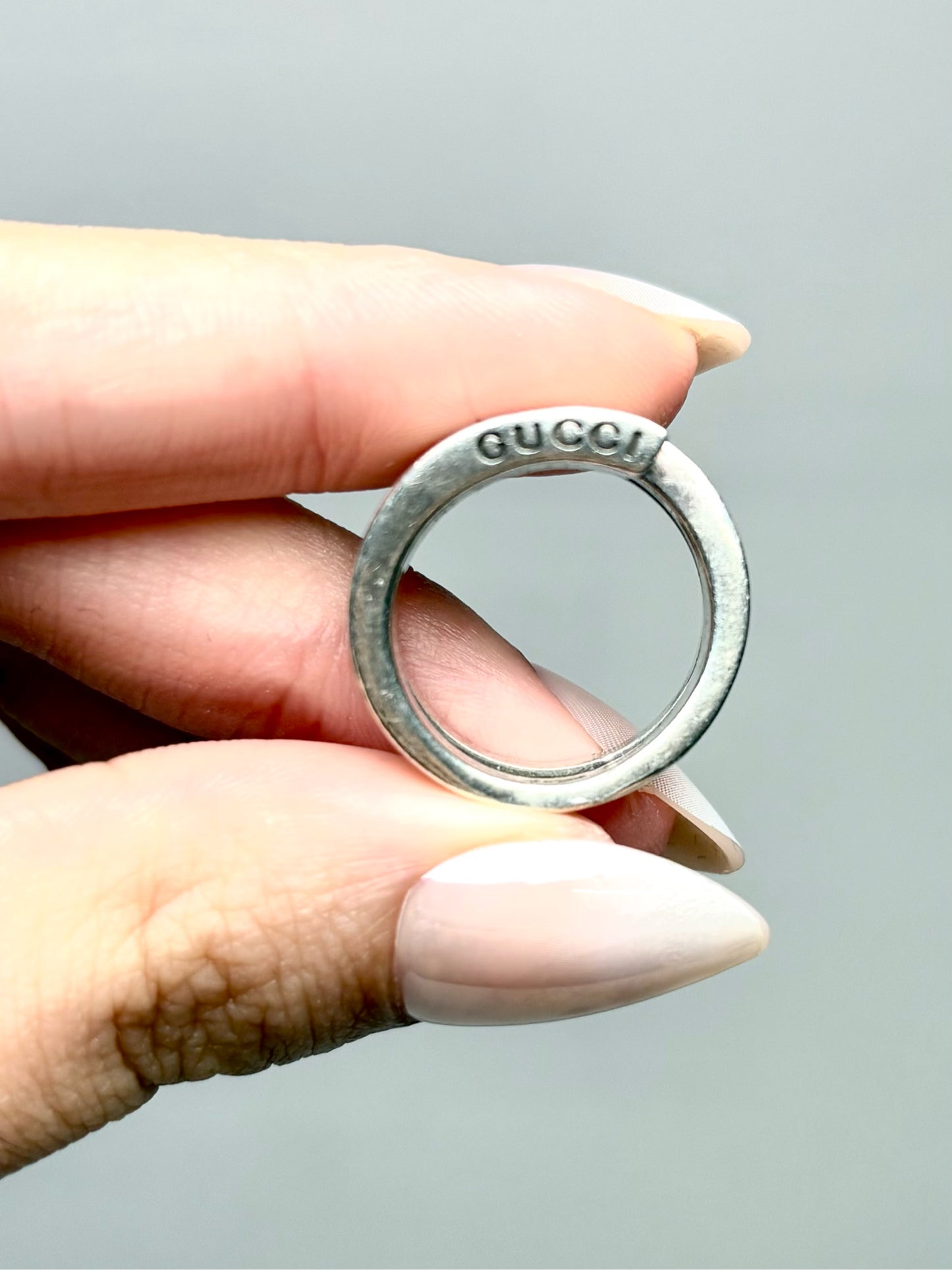 Gucci Size 6 Sterling Silver Spiral G Engraved Pre-Owned Triple-Wrap Ring