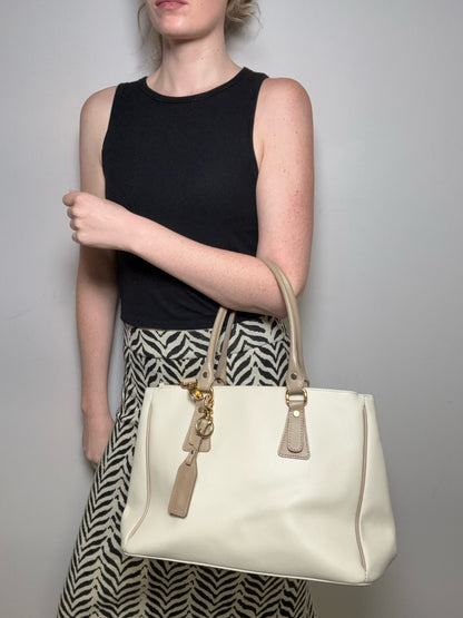 Women's Misuri Firenze Bone Neutral Hand-Stitched Italian Leather Pre-Owned Satchel Bag
