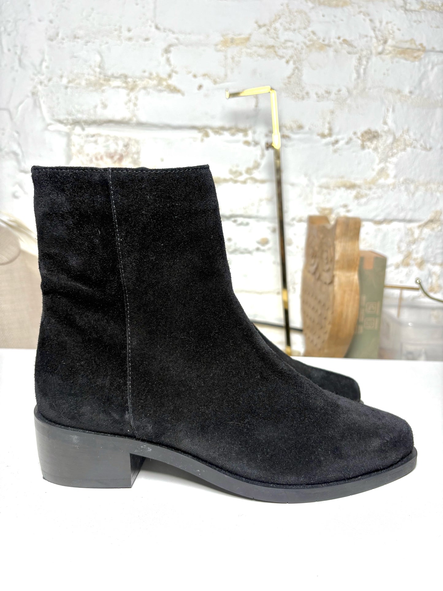 W Shoe Size 6.5 Aquatalia Black Suede Pre-owned Boots