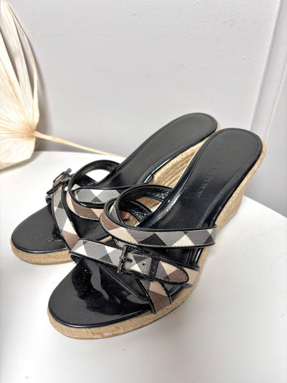 W Shoe Size 39 (8.5 US) Burberry Black Nova Check Canvas Jute Wedge