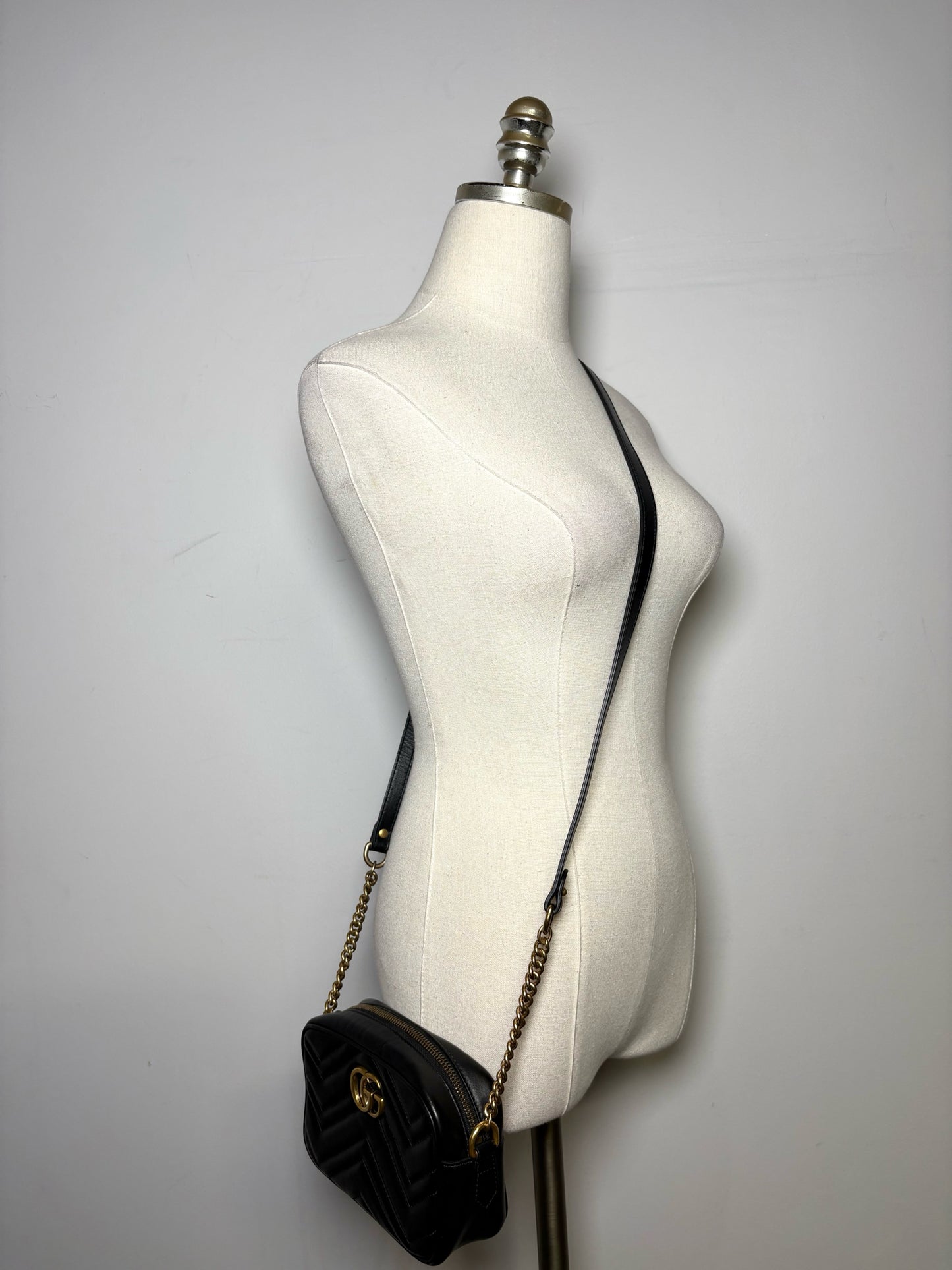 Gucci GG Quilted Camera Leather Pre-owned Black Nappa Crossbody Purse