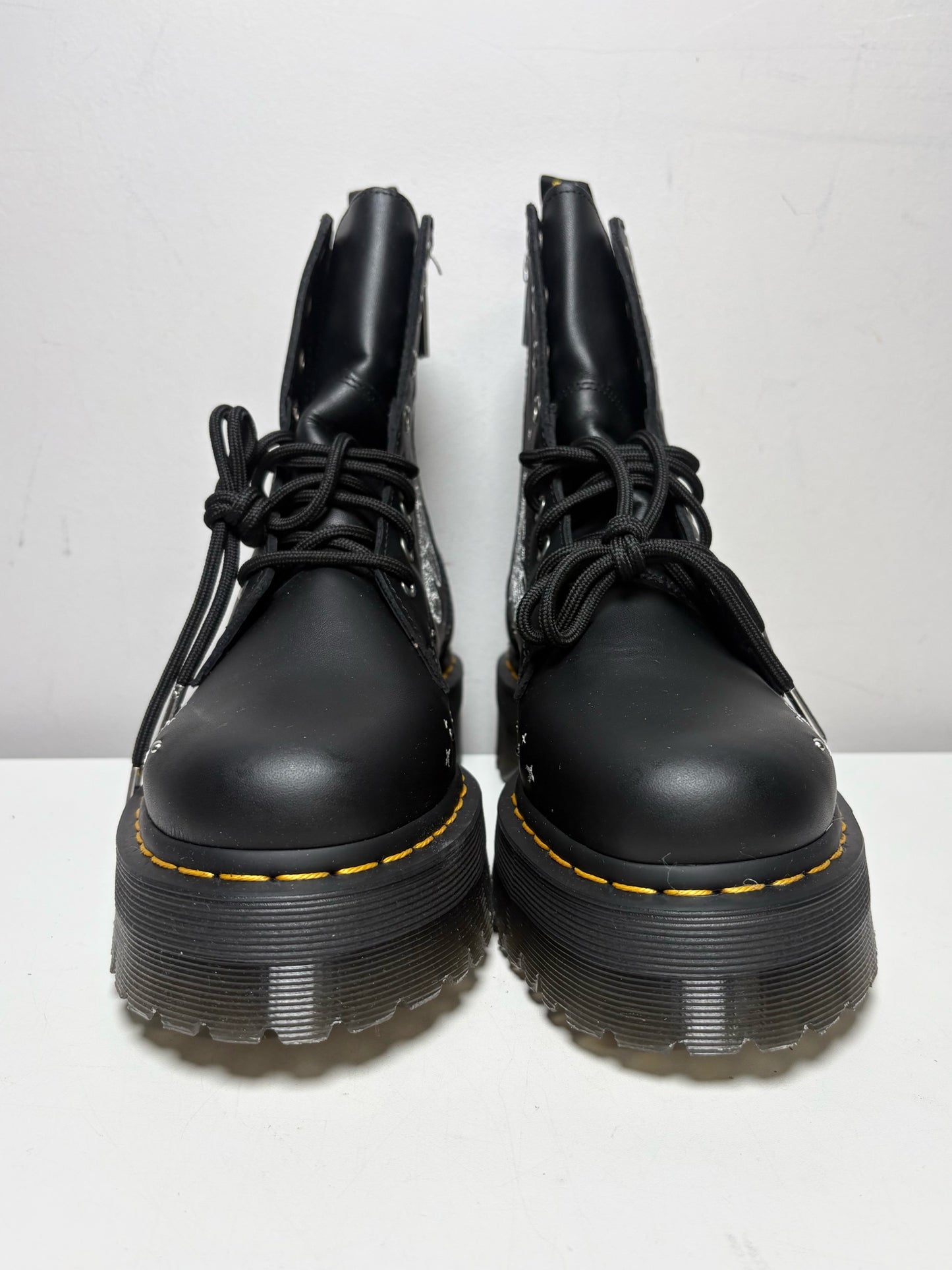Women Shoe Size 9 Dr. Martens Black & White Leather NWT Pre-Owned Platform Boots